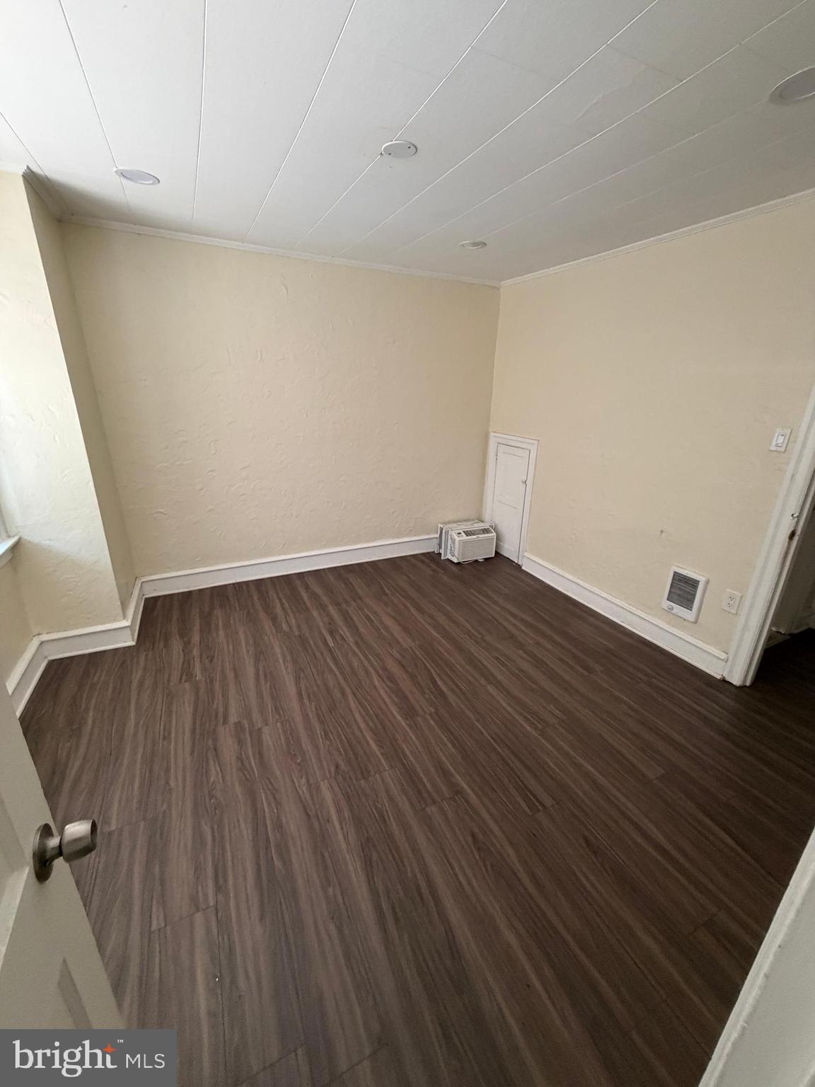 FOX CHASE - Commercial Sale