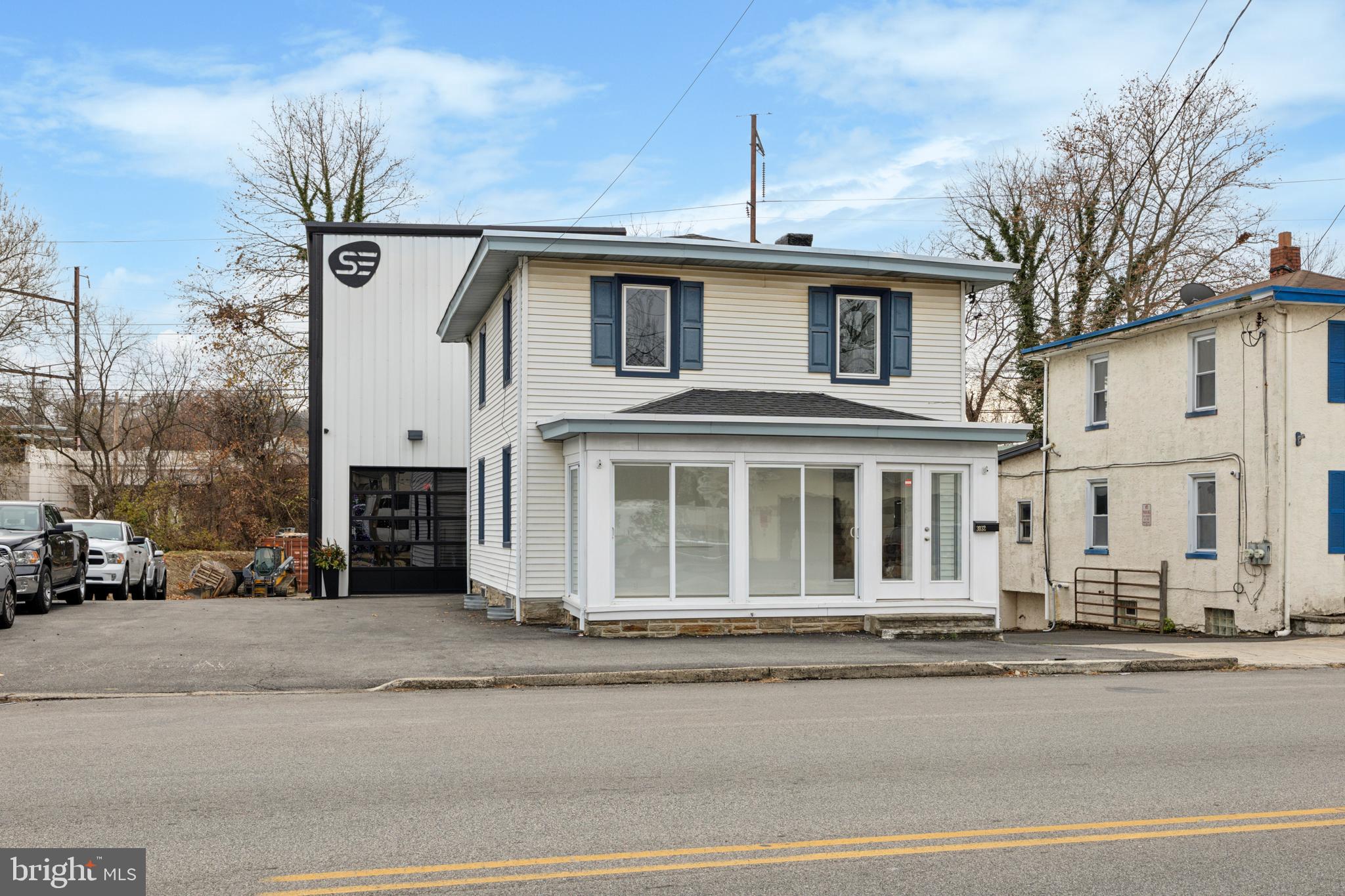 GLENSIDE - Commercial Lease