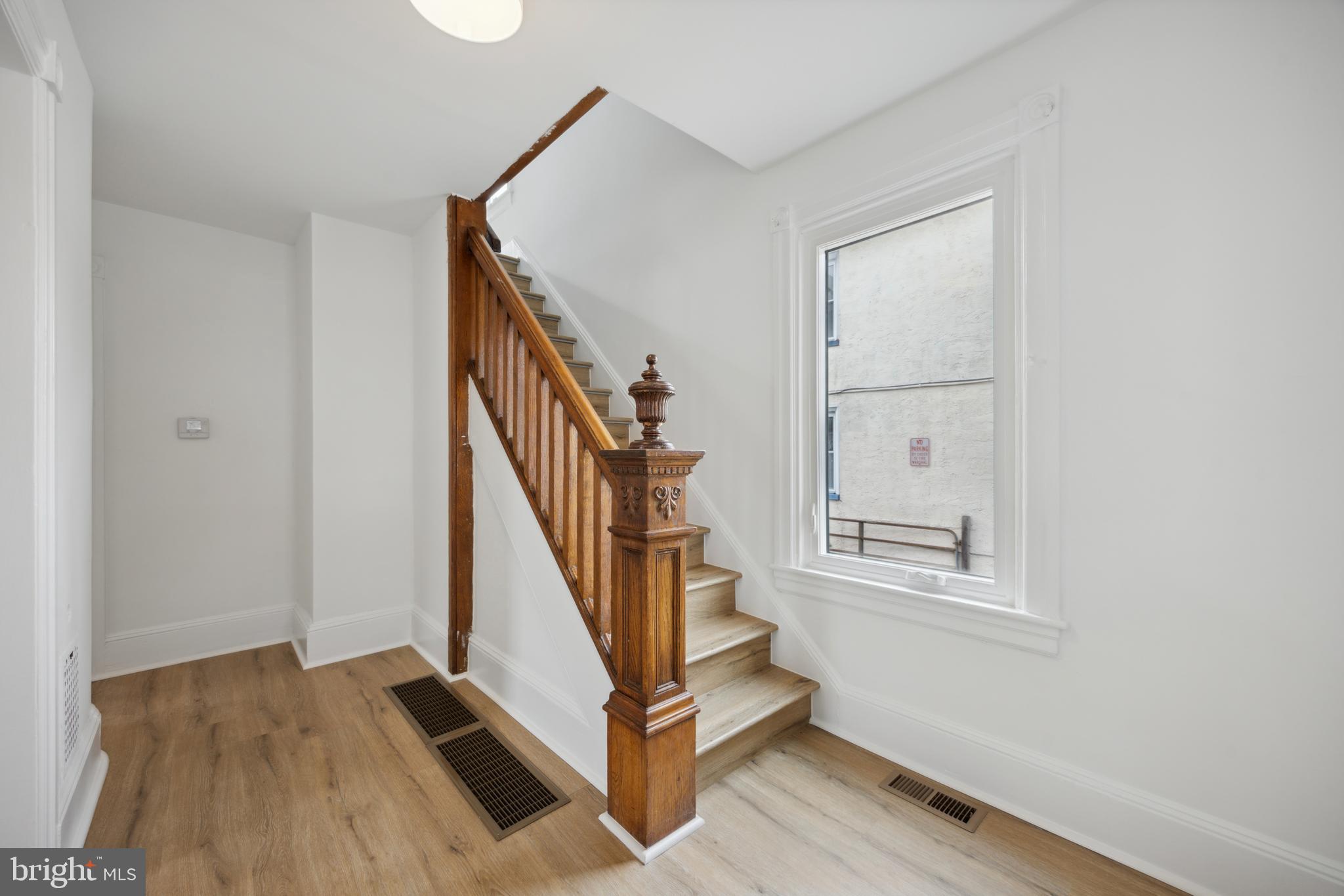 GLENSIDE - Commercial Lease