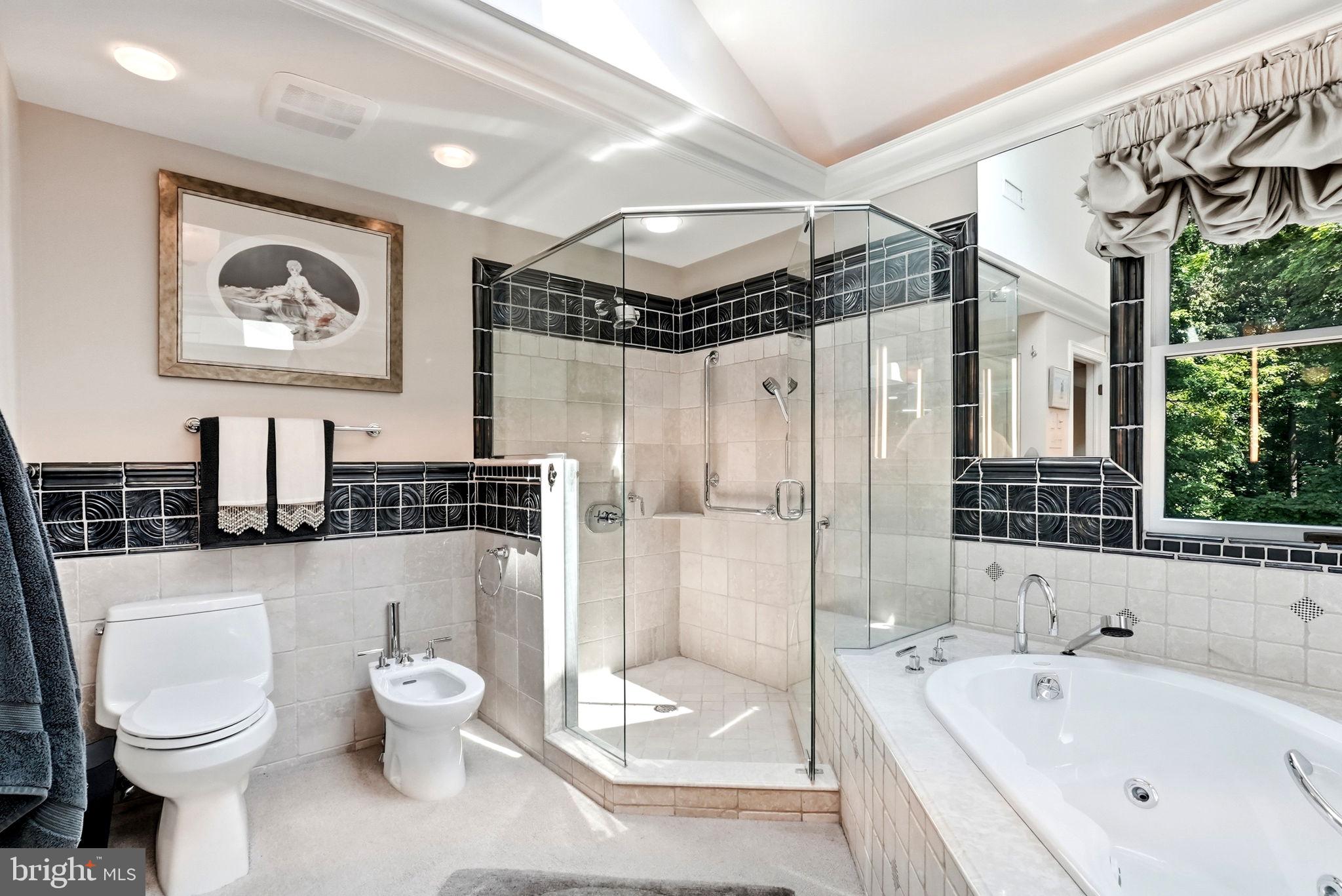 THORNBURY HUNT - Residential