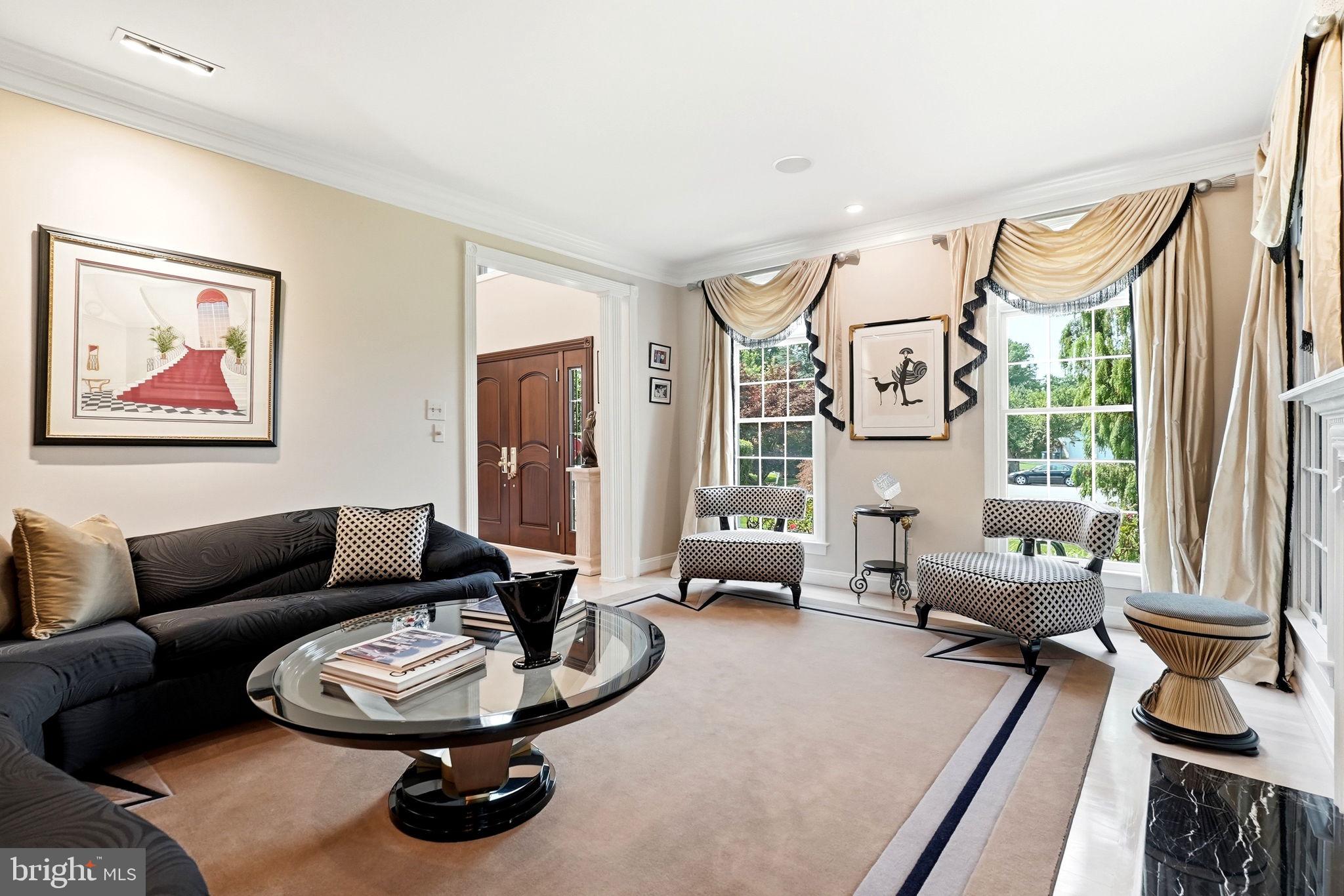 THORNBURY HUNT - Residential