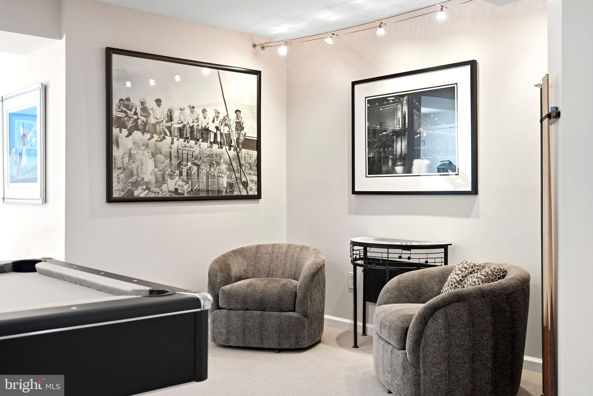 THORNBURY HUNT - Residential