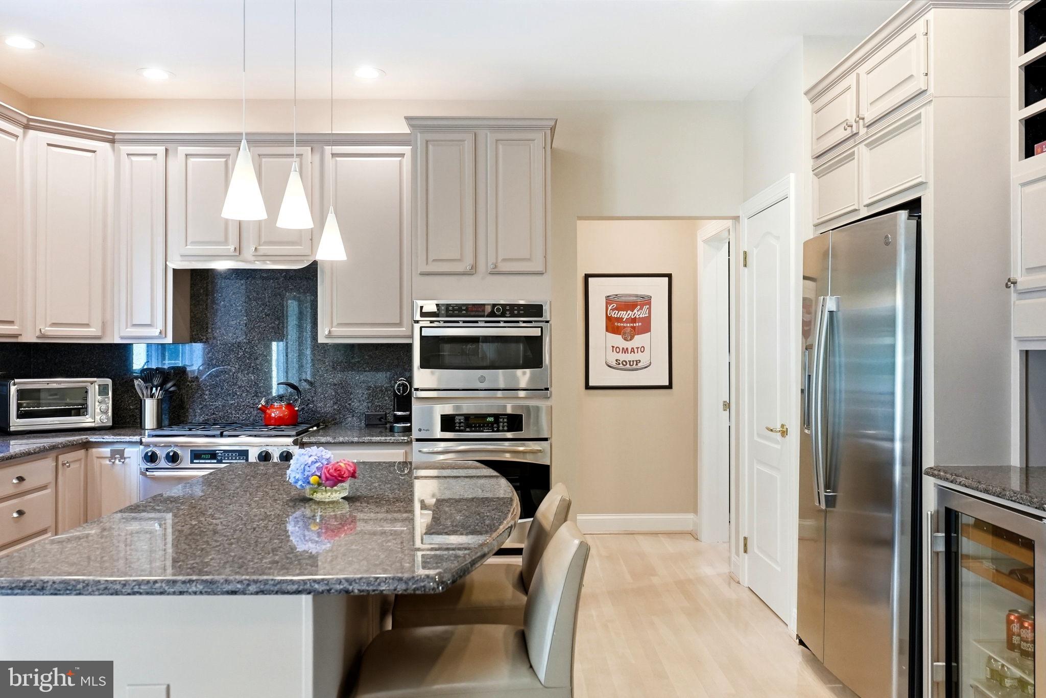THORNBURY HUNT - Residential