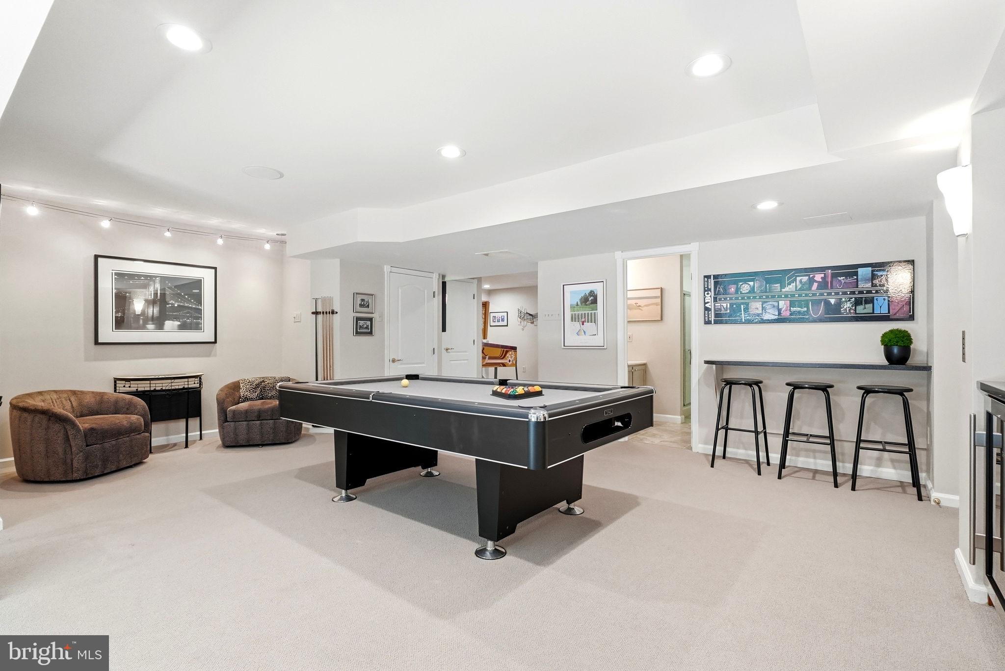 THORNBURY HUNT - Residential