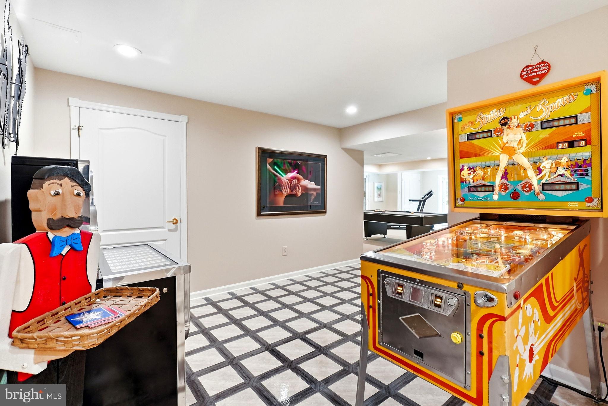 THORNBURY HUNT - Residential