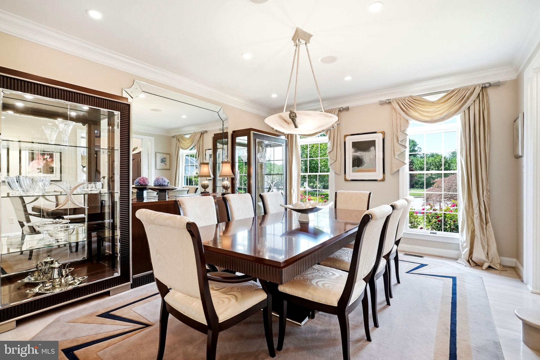 THORNBURY HUNT - Residential