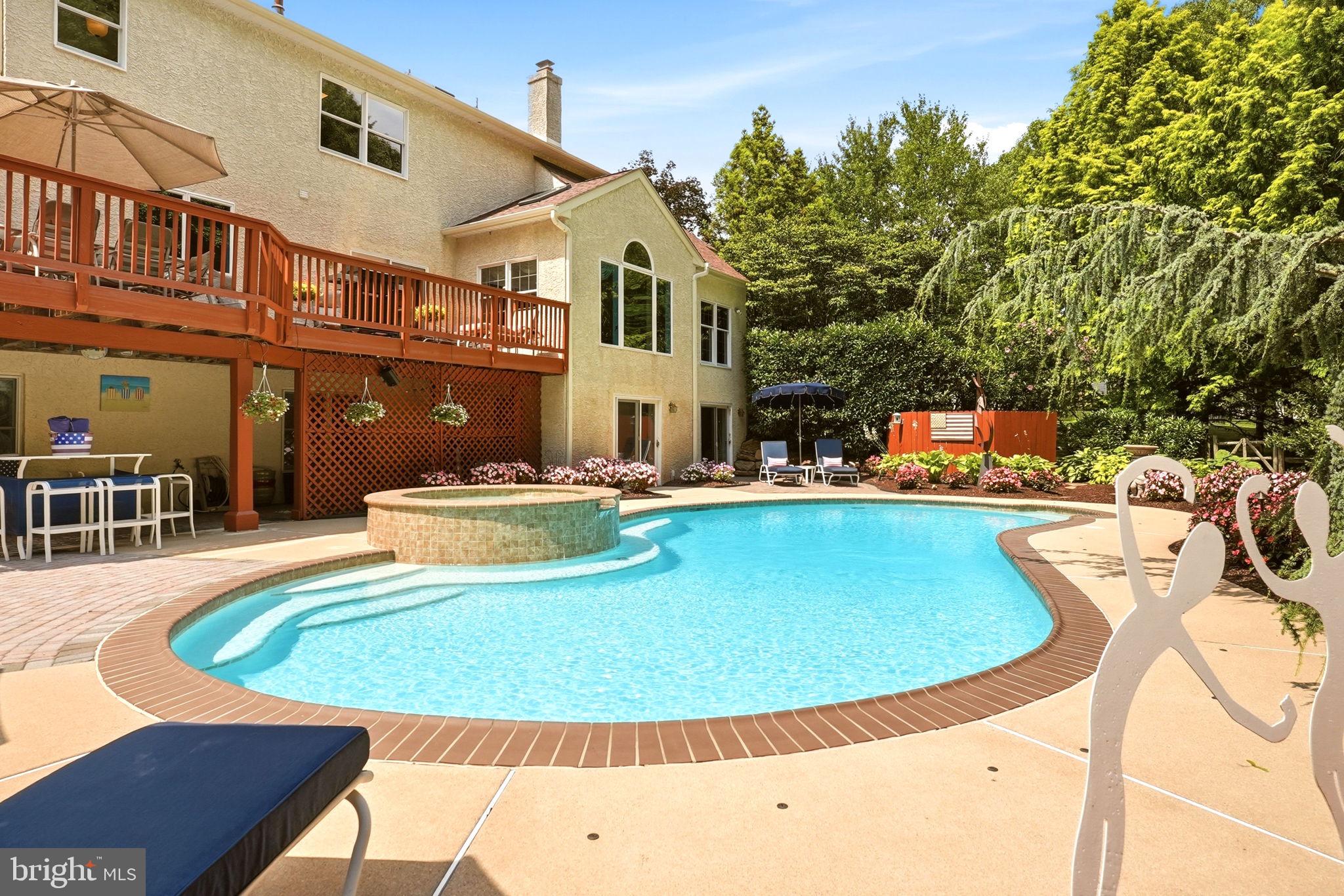 THORNBURY HUNT - Residential