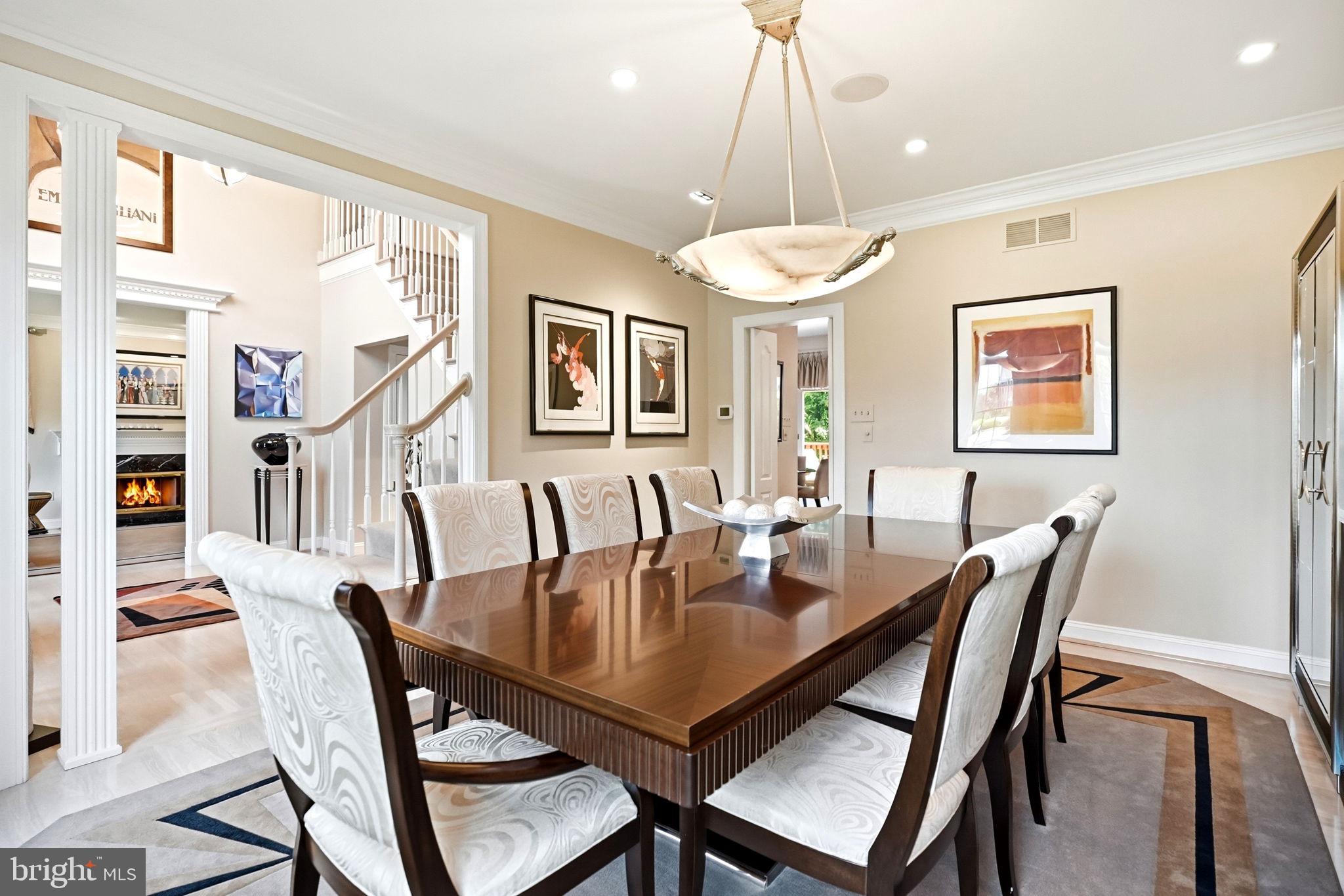 THORNBURY HUNT - Residential