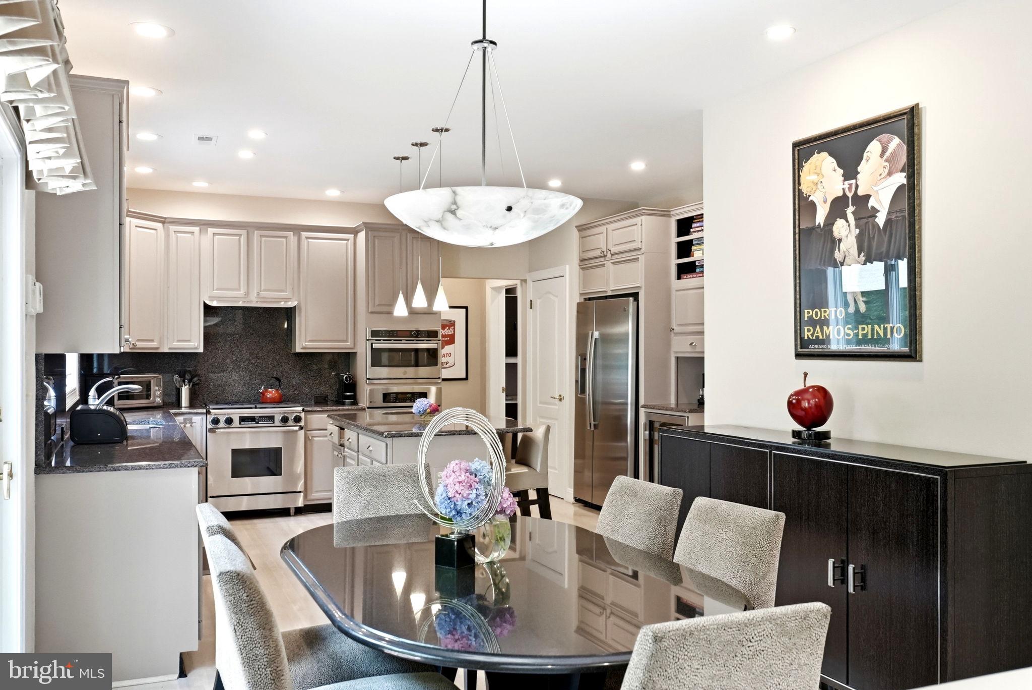 THORNBURY HUNT - Residential