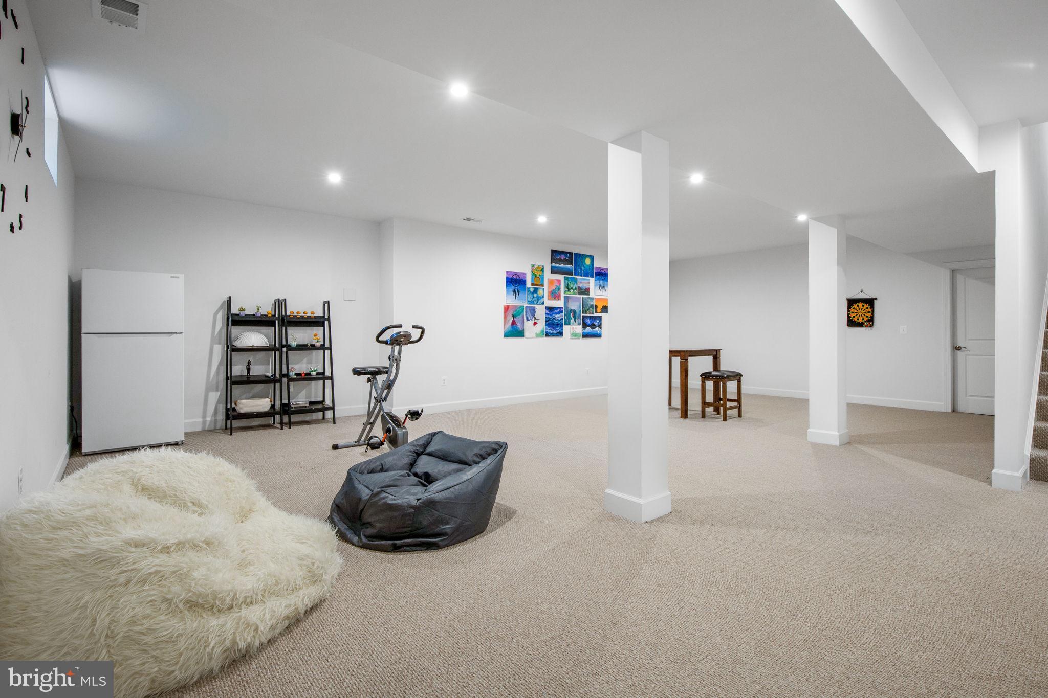 PIMMIT HILLS - Residential