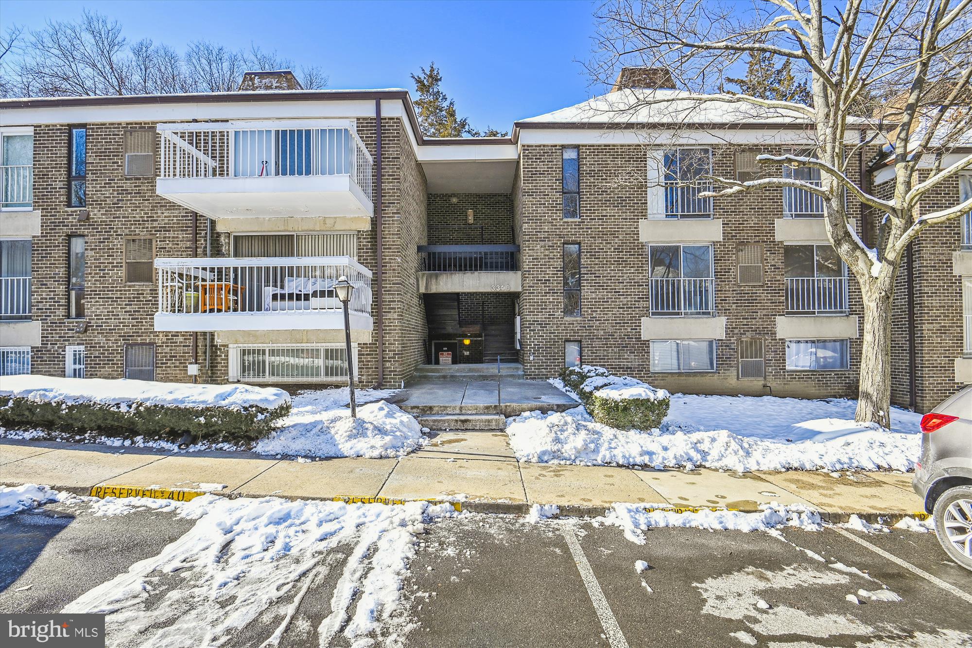 Beautiful and bright 2 bedroom updated condo with a large balcony in a sought after community of Silver Spring.  Washer and dryer in the unit.  Hardwood floors.  Granite in the kitchen. Open floor plan.  Low condo fee includes water, gas, heat, trash, and electricity.   Freshly painted and move in ready for you.  Enjoy the outdoor poor in summer.  This spacious condo is located within minutes of shopping centers and major routes of transportation and close to Metro.  Check it out today!