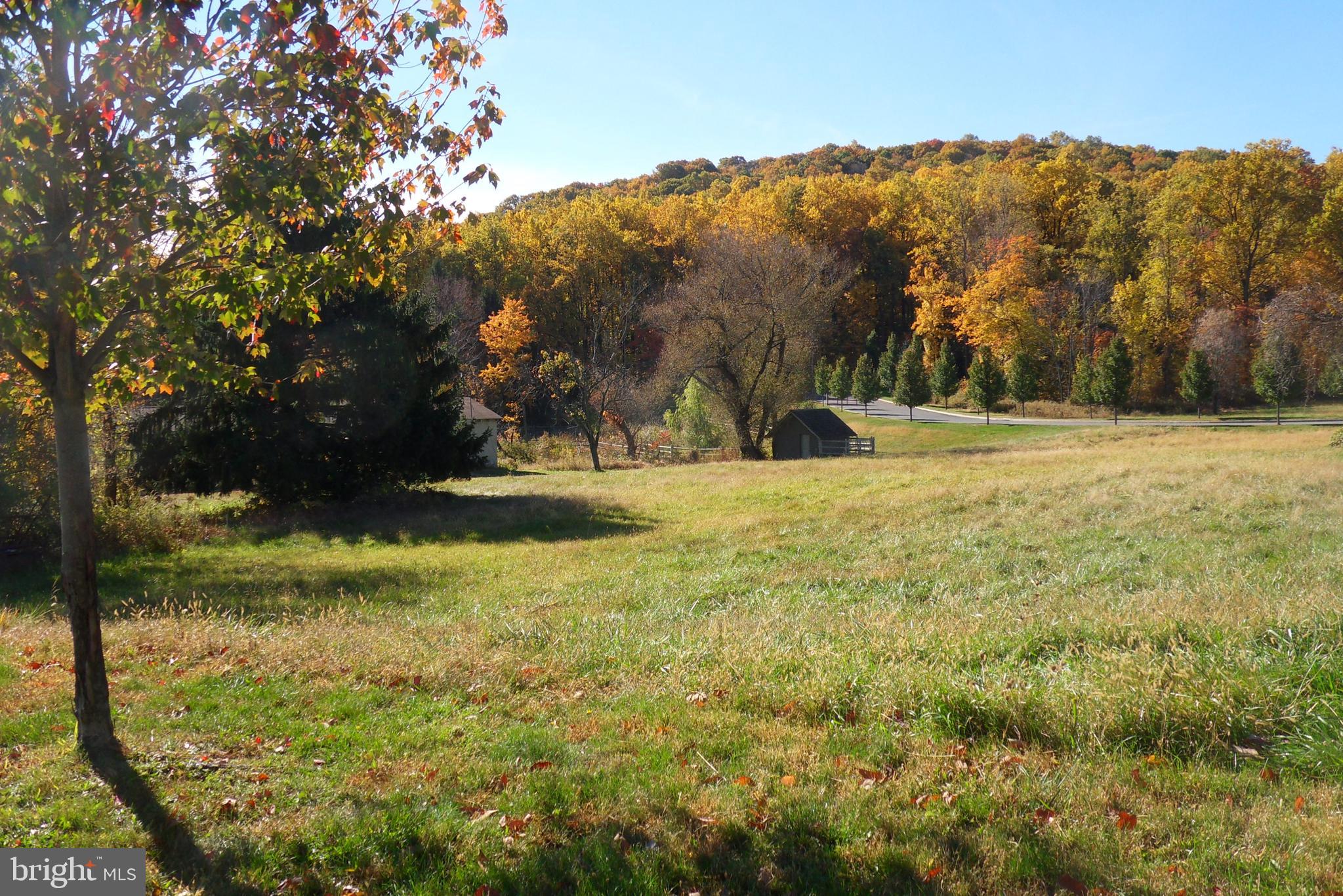 NEWPORT RIDGE - Land