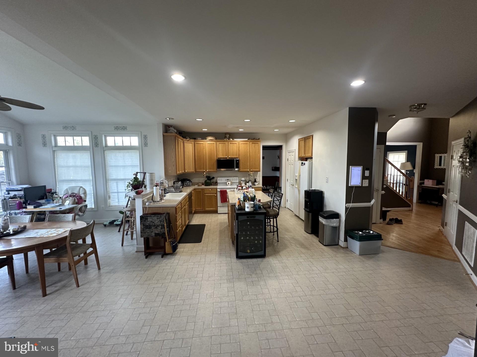 FLINTRIDGE - Residential
