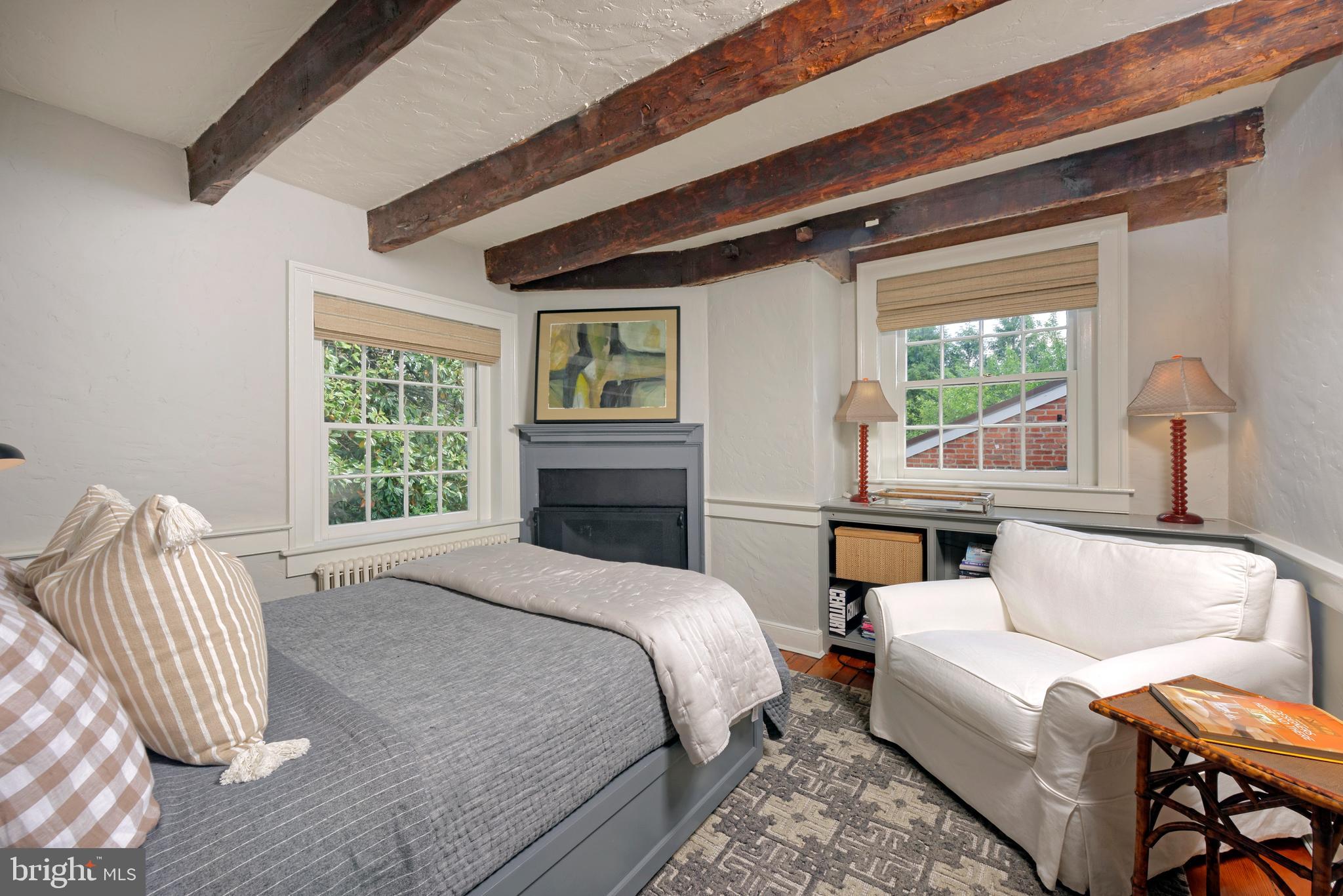 OLD TOWN ALEXANDRIA - Residential