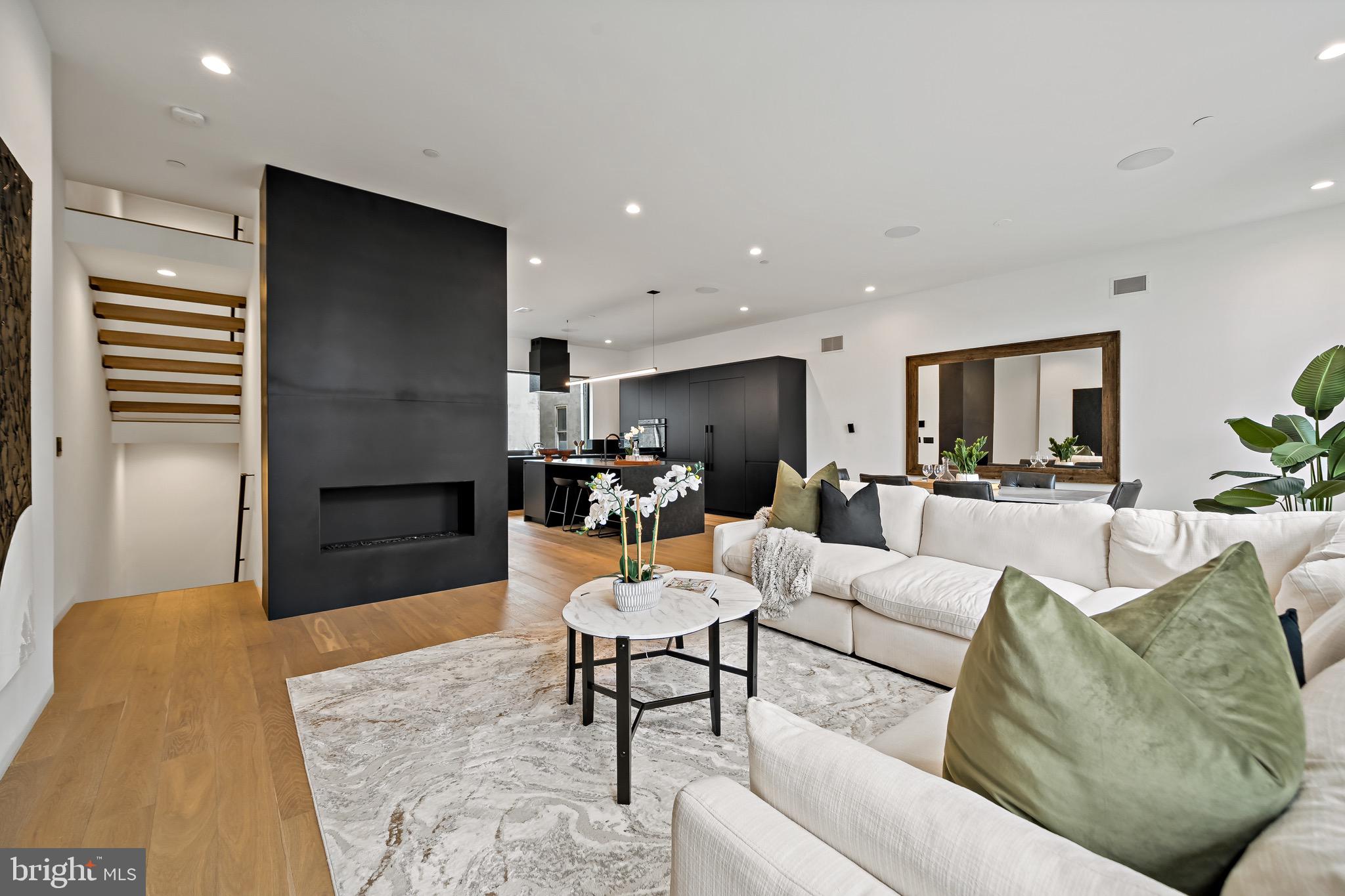 BELLA VISTA - Residential