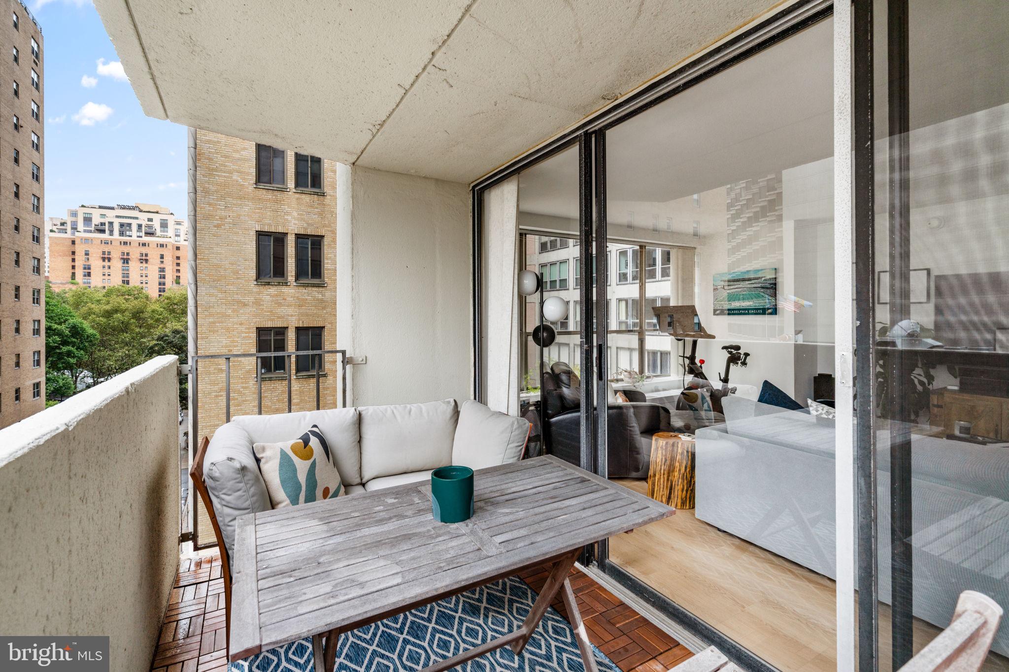 RITTENHOUSE SQUARE - Residential Lease