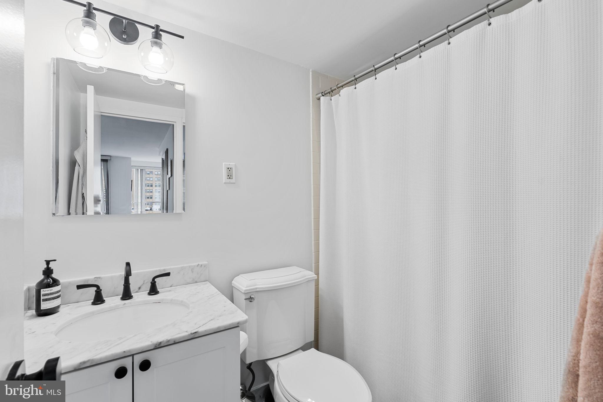 RITTENHOUSE SQUARE - Residential Lease