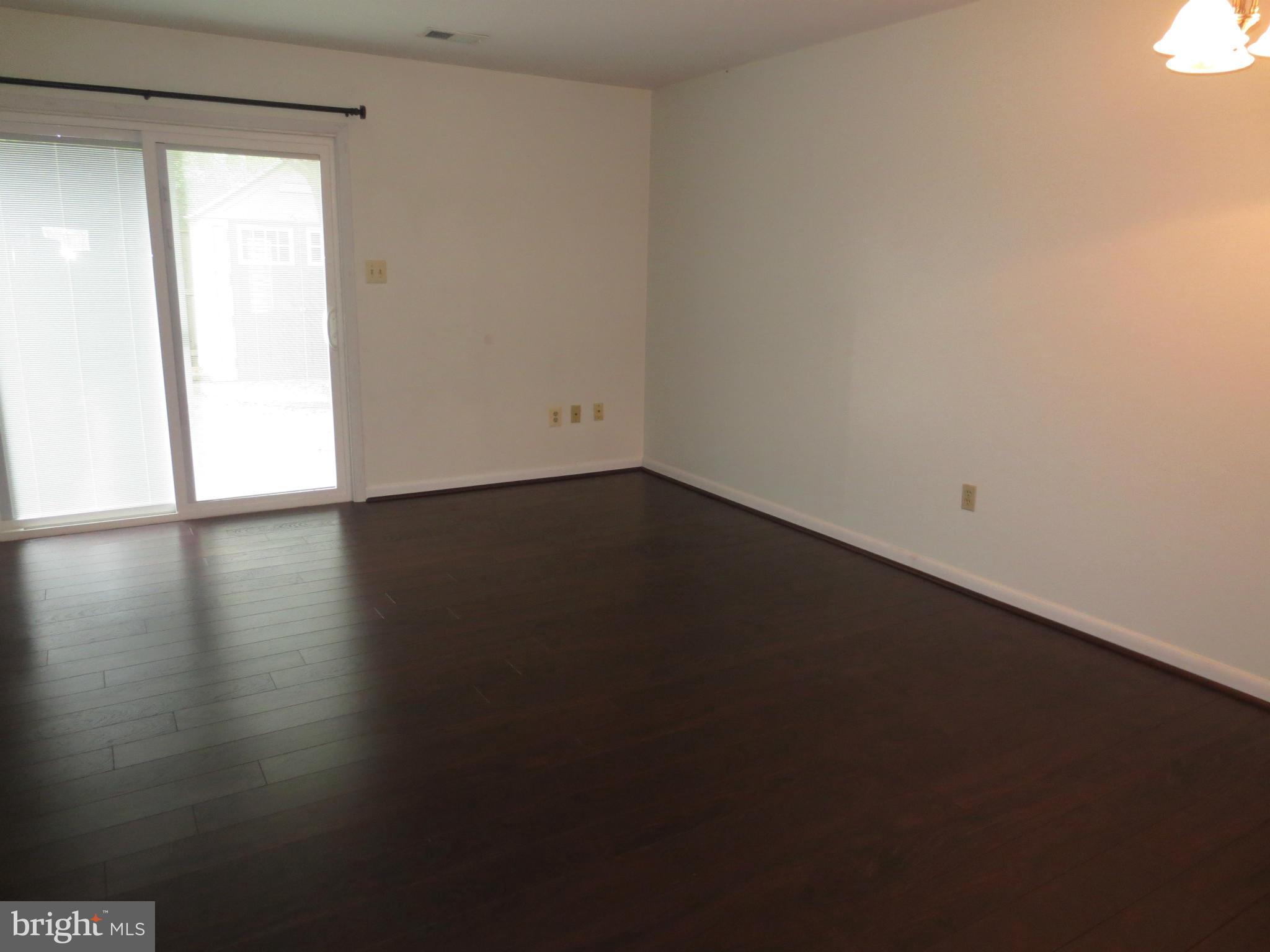 KINGSBRIDGE COURT - Residential Lease