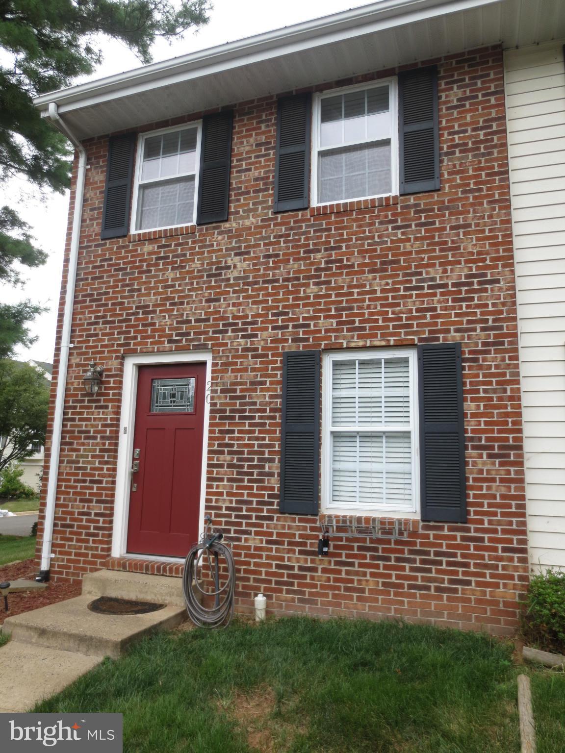 Lovely End Unit Townhouse for rent, close to town and Greenway. Fenced backyard with patio and storage shed.