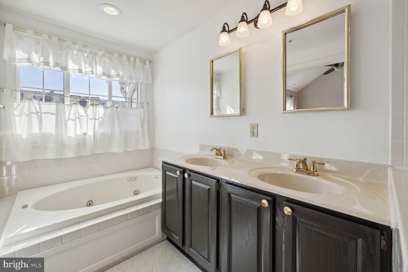 QUINCE ORCHARD KNOLLS - Residential Lease