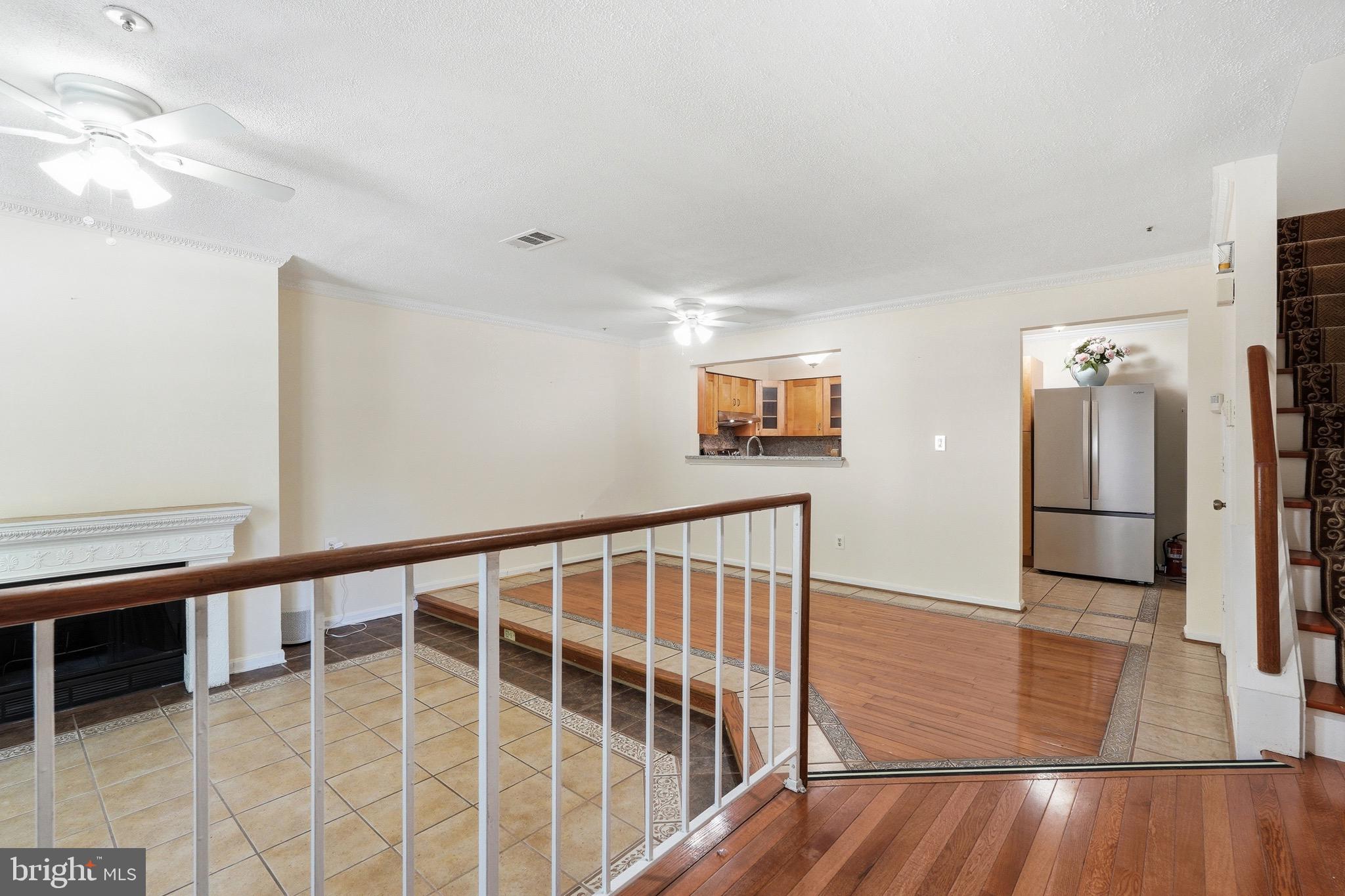 GLENSFORD CONDO - Residential