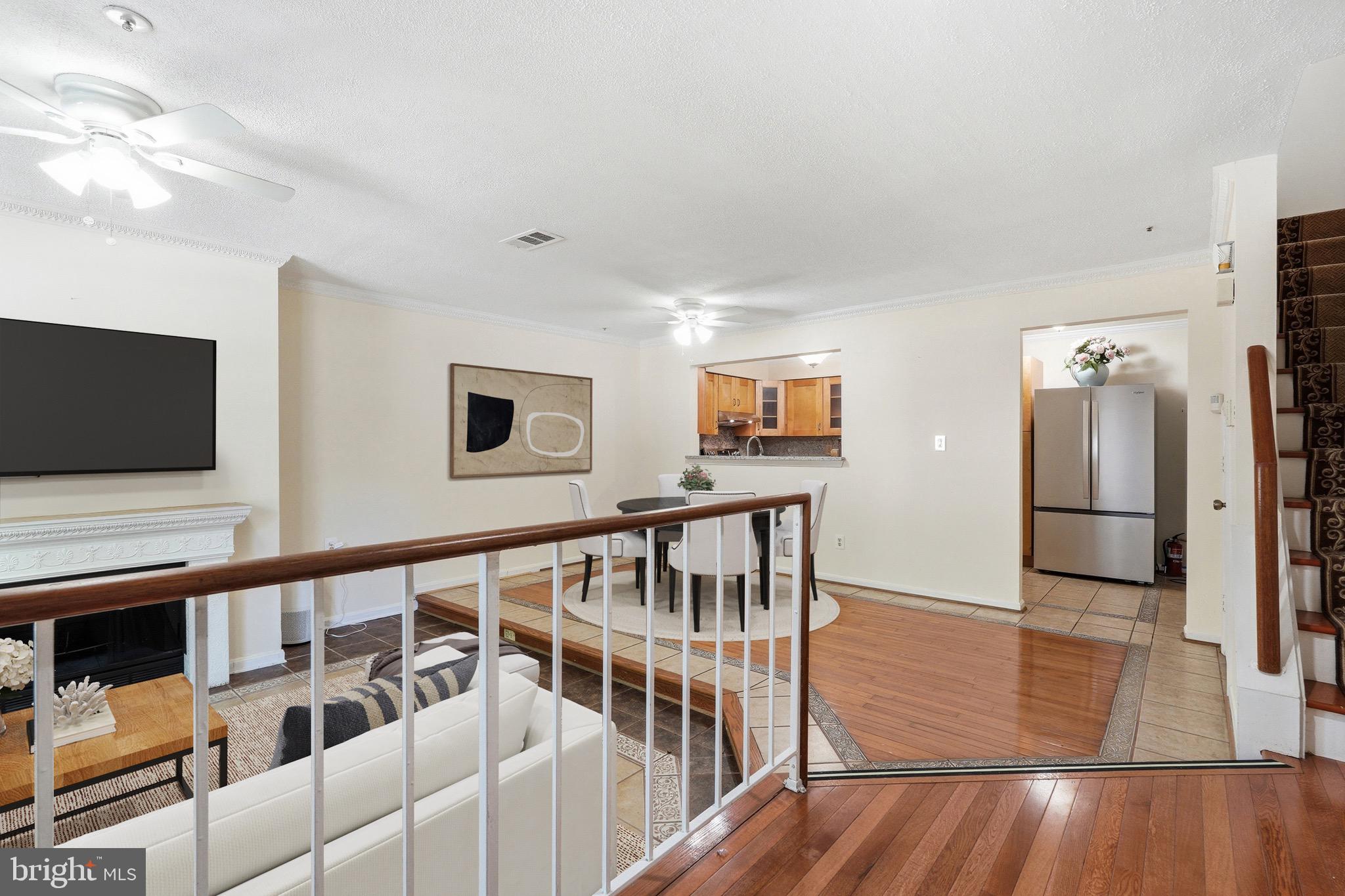 GLENSFORD CONDO - Residential