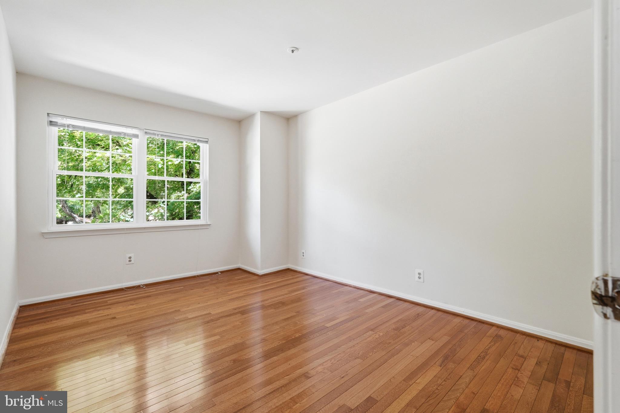 GLENSFORD CONDO - Residential