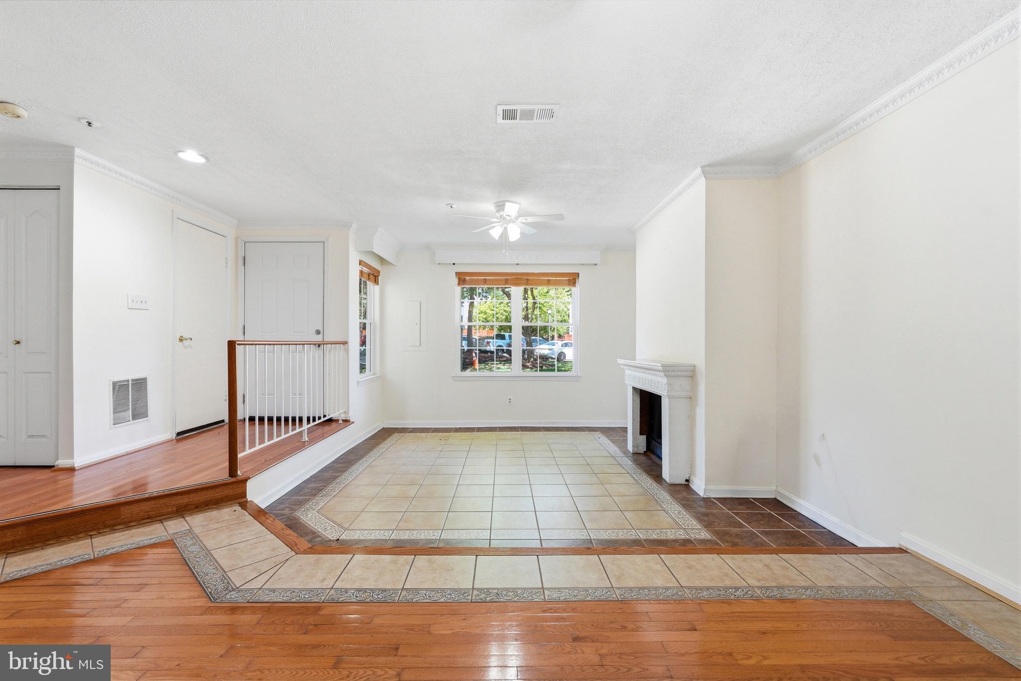 GLENSFORD CONDO - Residential
