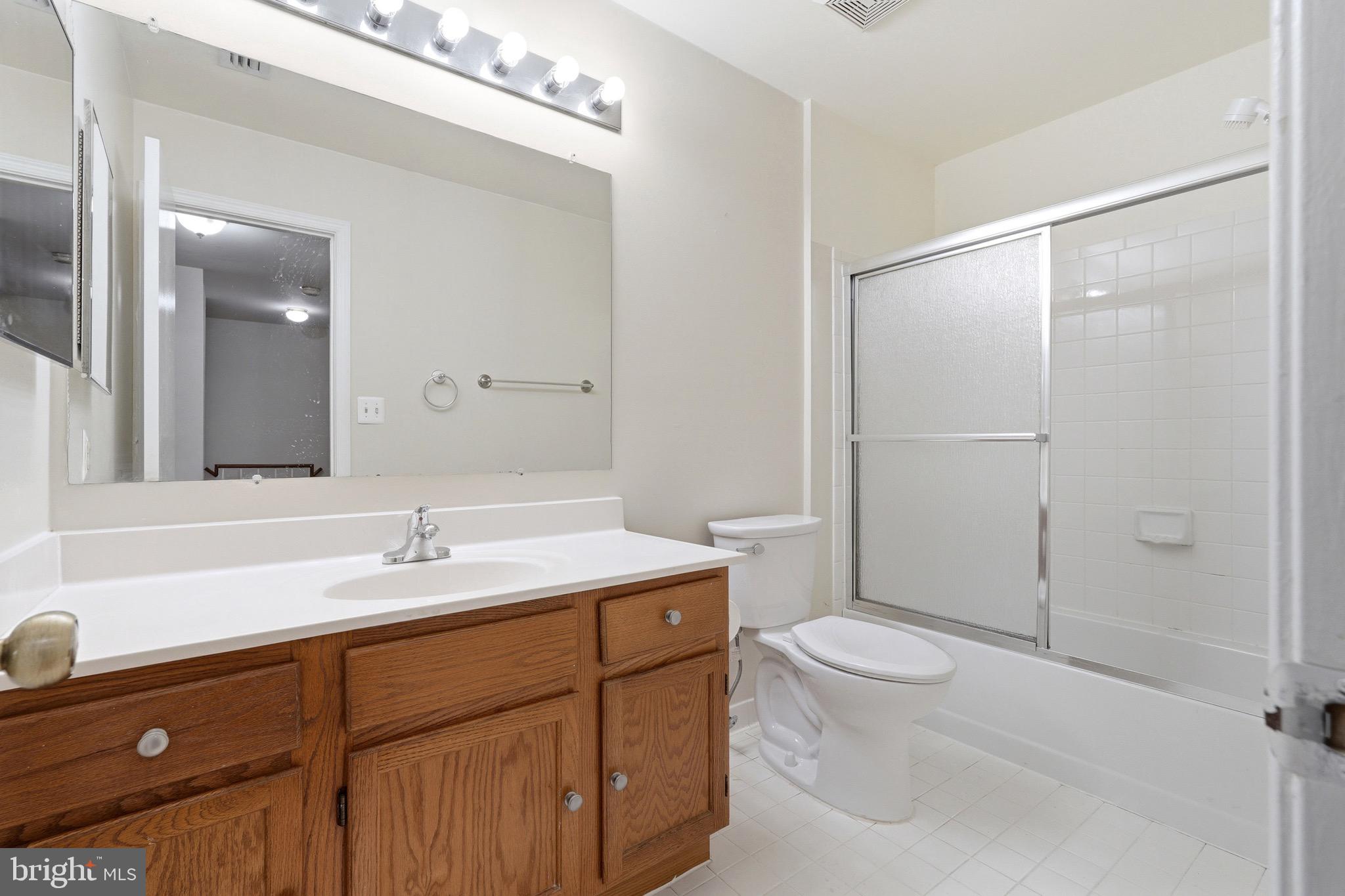 GLENSFORD CONDO - Residential