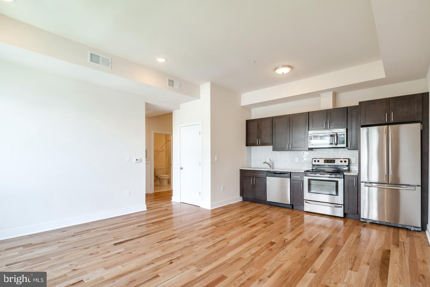 *Available 6/3*

Brand new luxury apartment in the heart of Avenue of the Arts at Broad and South! The building includes a bike room, an elevator, intercom systems, security cameras, trash room in the basement, and is cable (Comcast and Verizon) ready. Located in the top floor front of the complex, you get a stunningly unobstructed view of the Center City skyline. This gorgeous interior features amenities such as central air, designer lighting, washer/dryer in unit, and hardwood floors throughout. A super modern gourmet kitchen is furnished with a garbage disposal, stainless-steel appliances that include a dishwasher, refrigerator and microwave, in addition to granite counter-tops and elegant designer cabinetry. The bedroom is spacious another large window and a deep closet! The beautiful full bathroom has a modern vanity sink with cabinet doors and drawers, and marble tile throughout. Don't forget about the shared roof deck to experience more of those skyline views!

Lease Terms: Generally, 1st month, and 1 month security deposit due at, or prior to, lease signing. Other terms may be required by Landlord such as last month's rent upfront. $65 application fee per applicant. Tenants are responsible for: electricity, gas (if applicable), cable/internet and $10/mo technology fee. Water is a flat monthly fee of $60. Additional fees or requirements may be applicable for units with Homeowners or Condo Associations.  Landlord Requirements: Applicants to make 3x the monthly rent in verifiable gross income, credit history to be considered, no evictions within the past 5 years, and must have a verifiable rental history with on-time rental payments. Exceptions to this criteria may exist under the law and will be considered. Cosigners will be considered.

*Small pets under 15 lbs permitted with owner approval.
*Pictures are of a similar unit.
