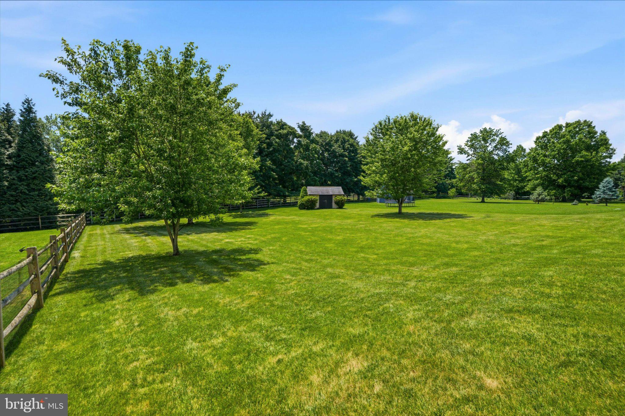 WOODS EDGE - Residential
