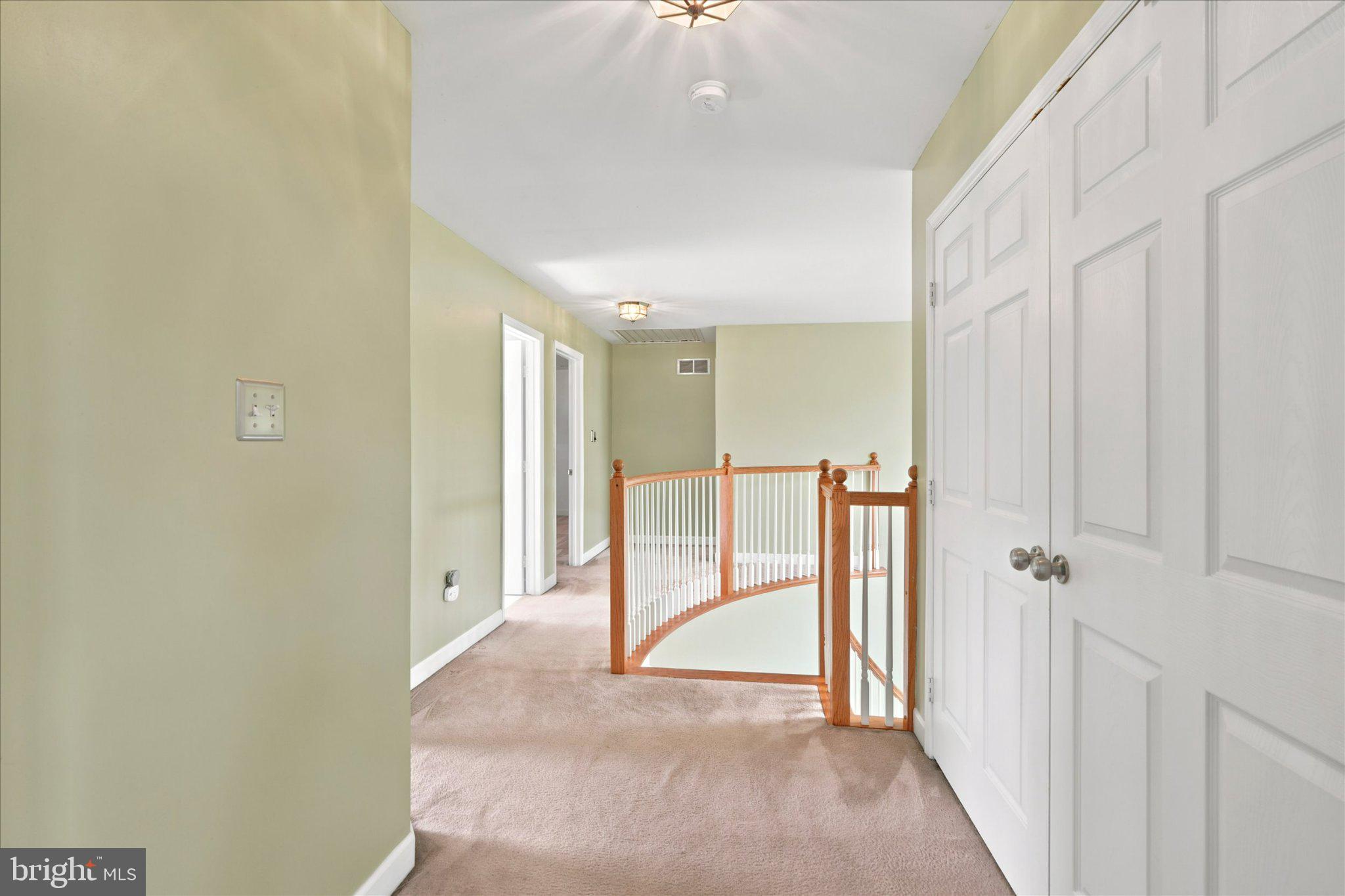 WOODS EDGE - Residential