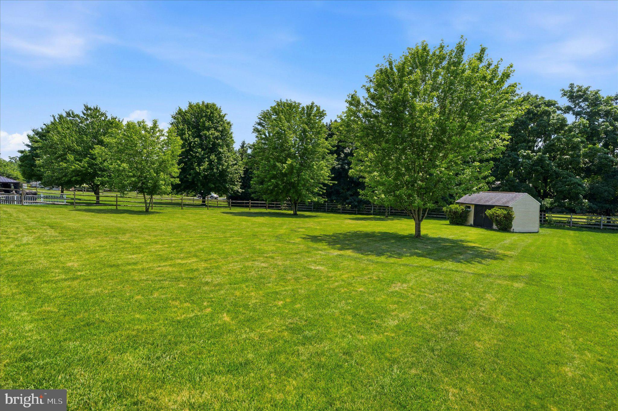 WOODS EDGE - Residential