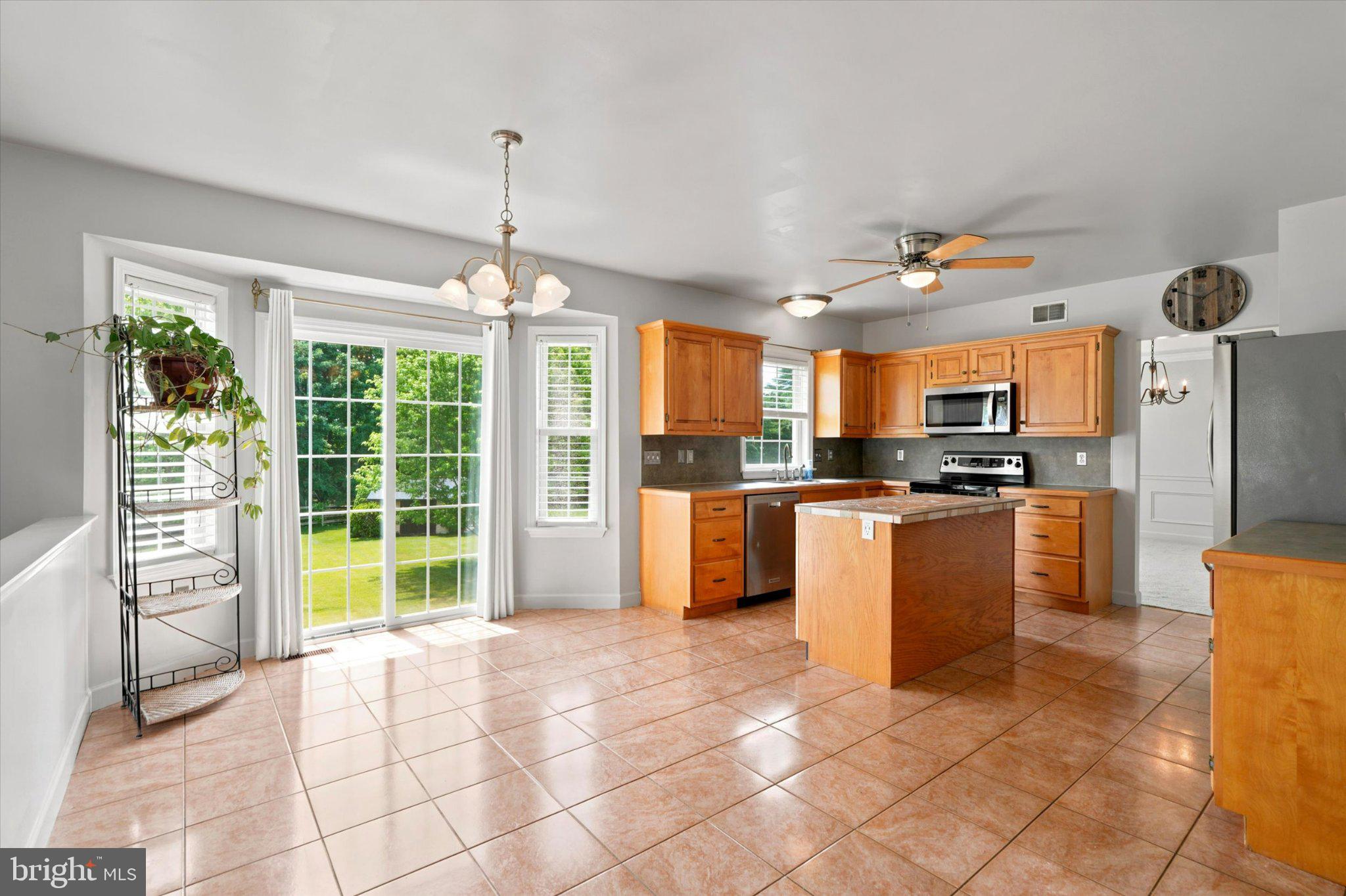 WOODS EDGE - Residential