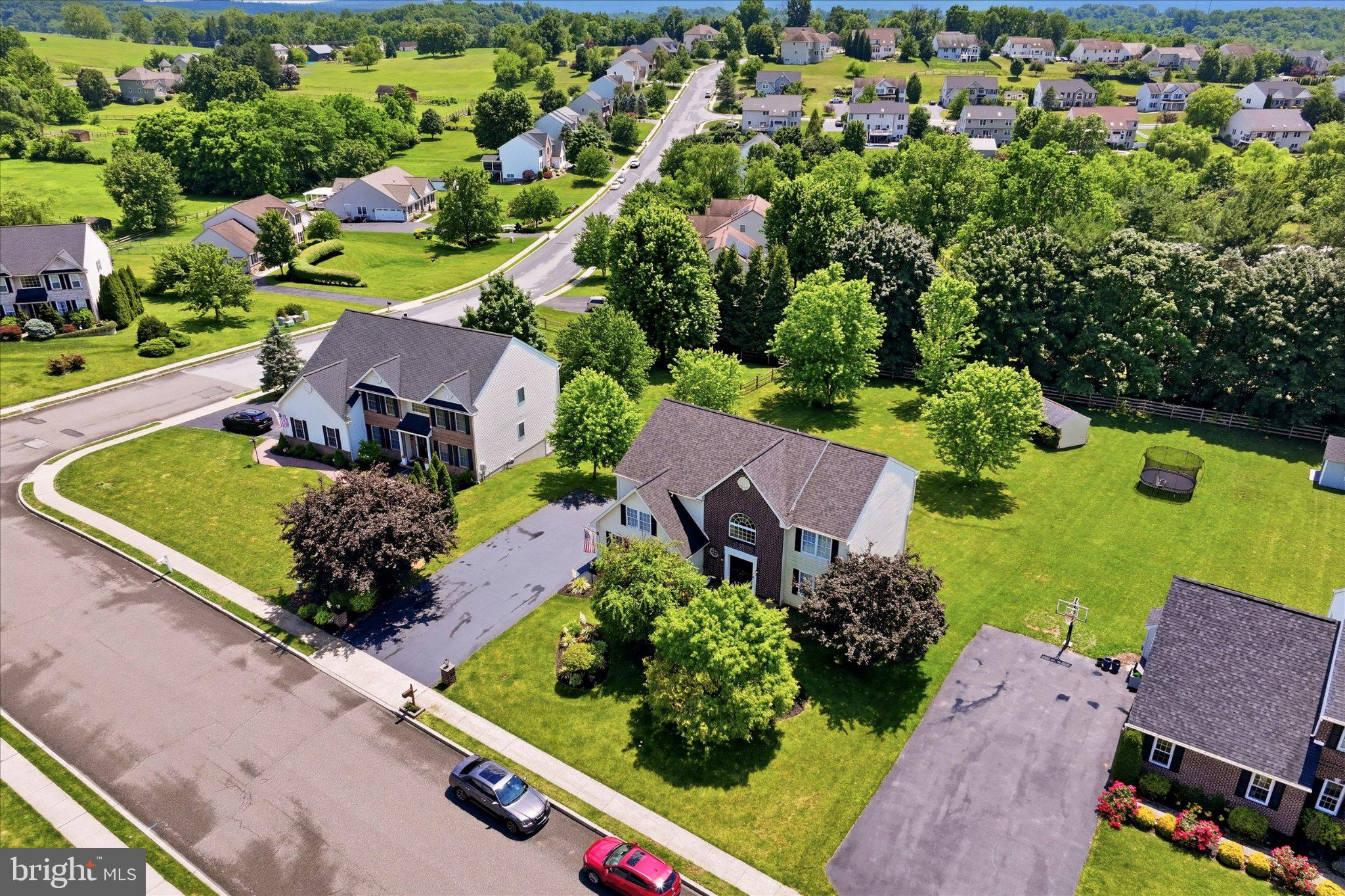 WOODS EDGE - Residential