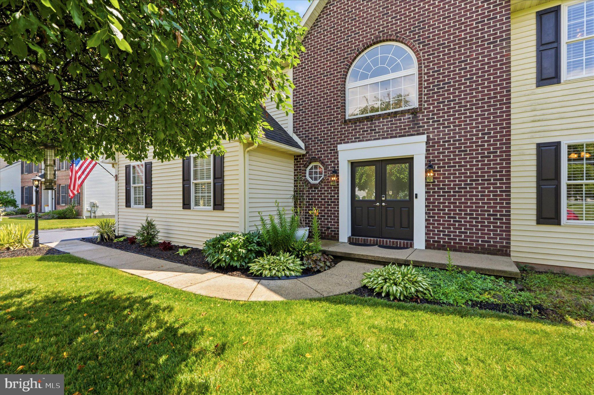 WOODS EDGE - Residential