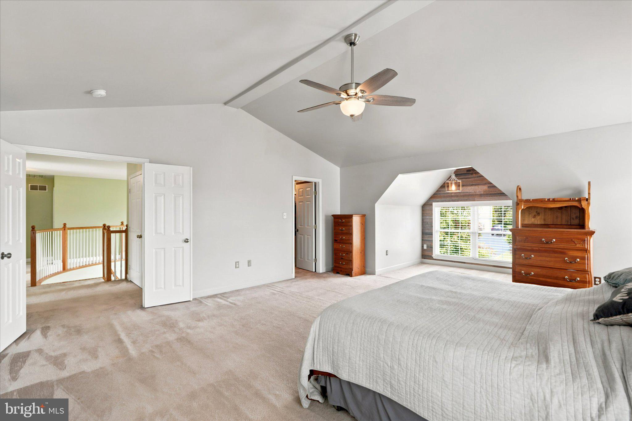 WOODS EDGE - Residential