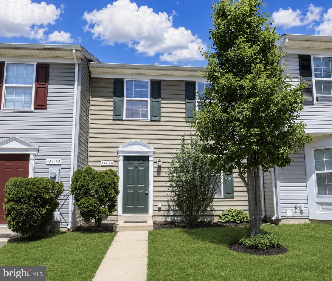 THE TOWNES AT WESTBURY - Residential