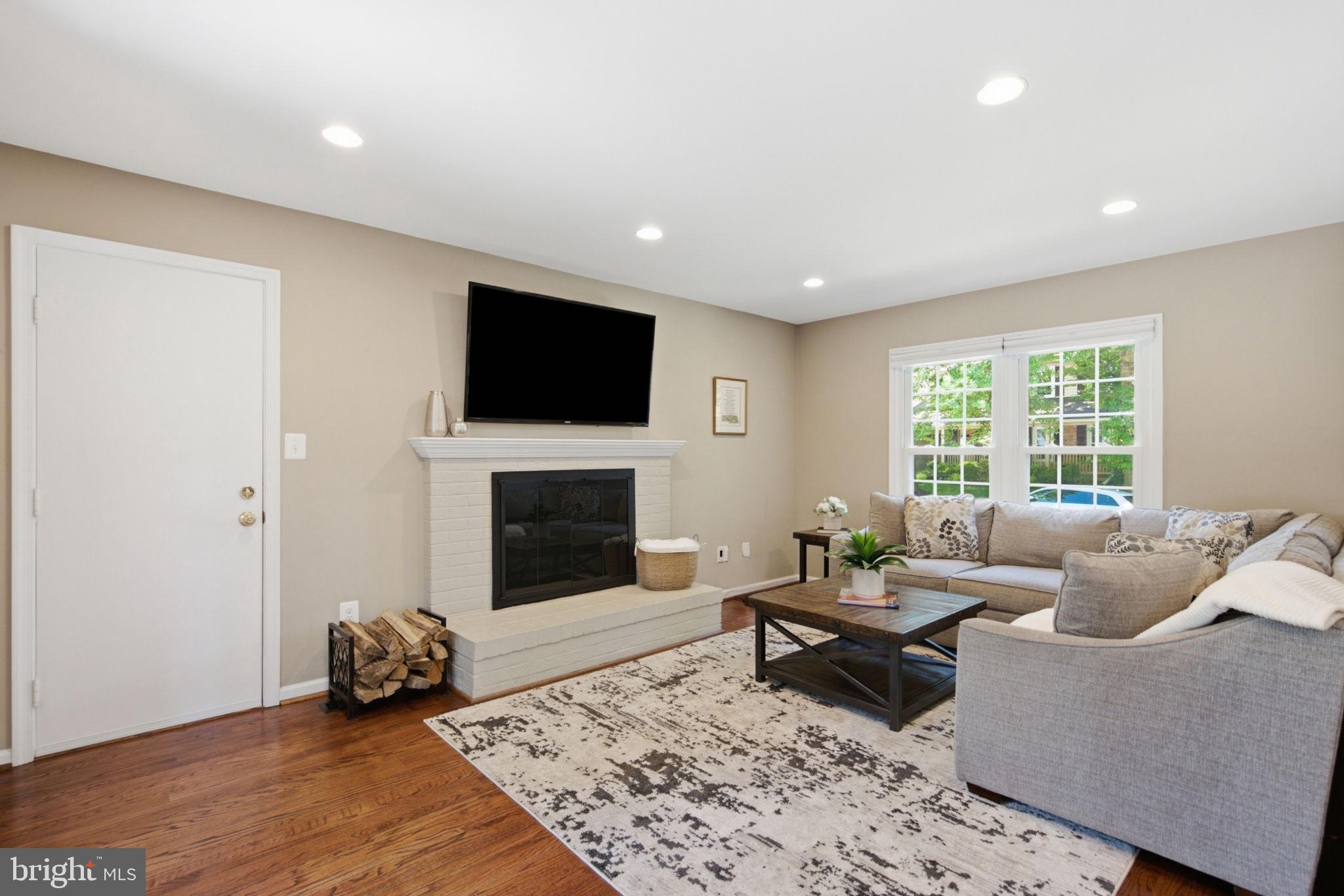 WATERS LANDING - Residential