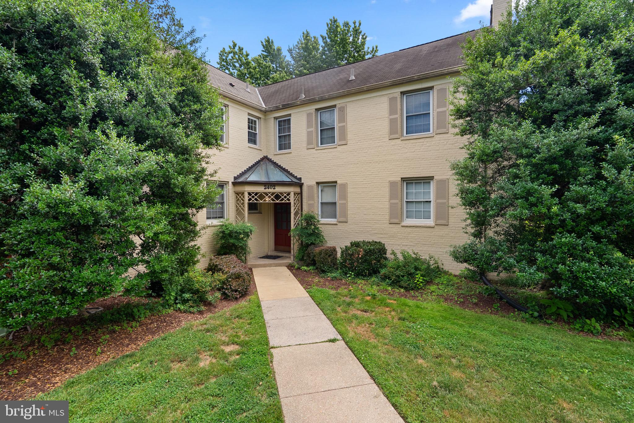 ROCK CREEK VILLAGE CONDOMINIUMS - Residential