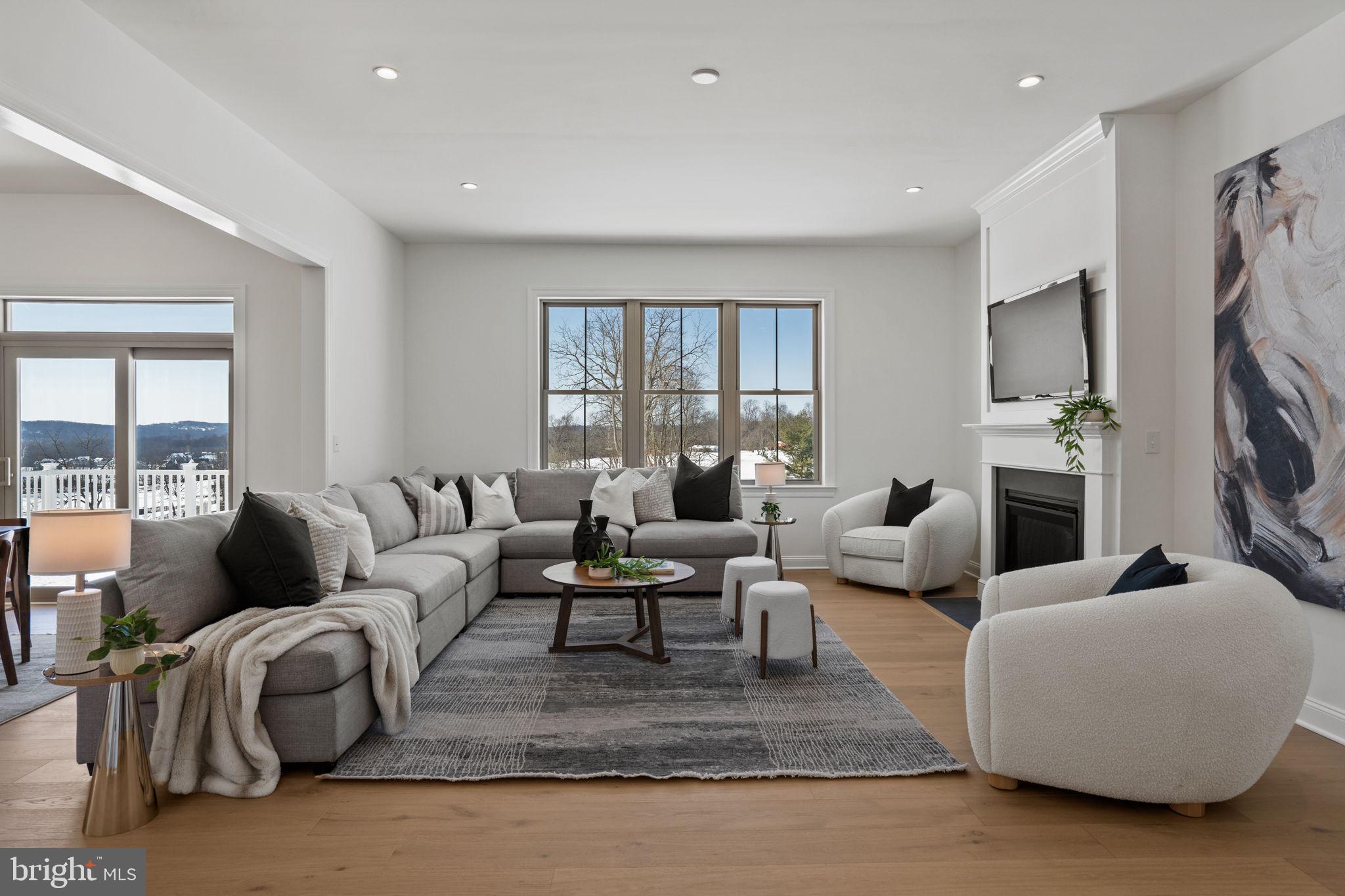ESTATES AT STONECLIFF - Residential