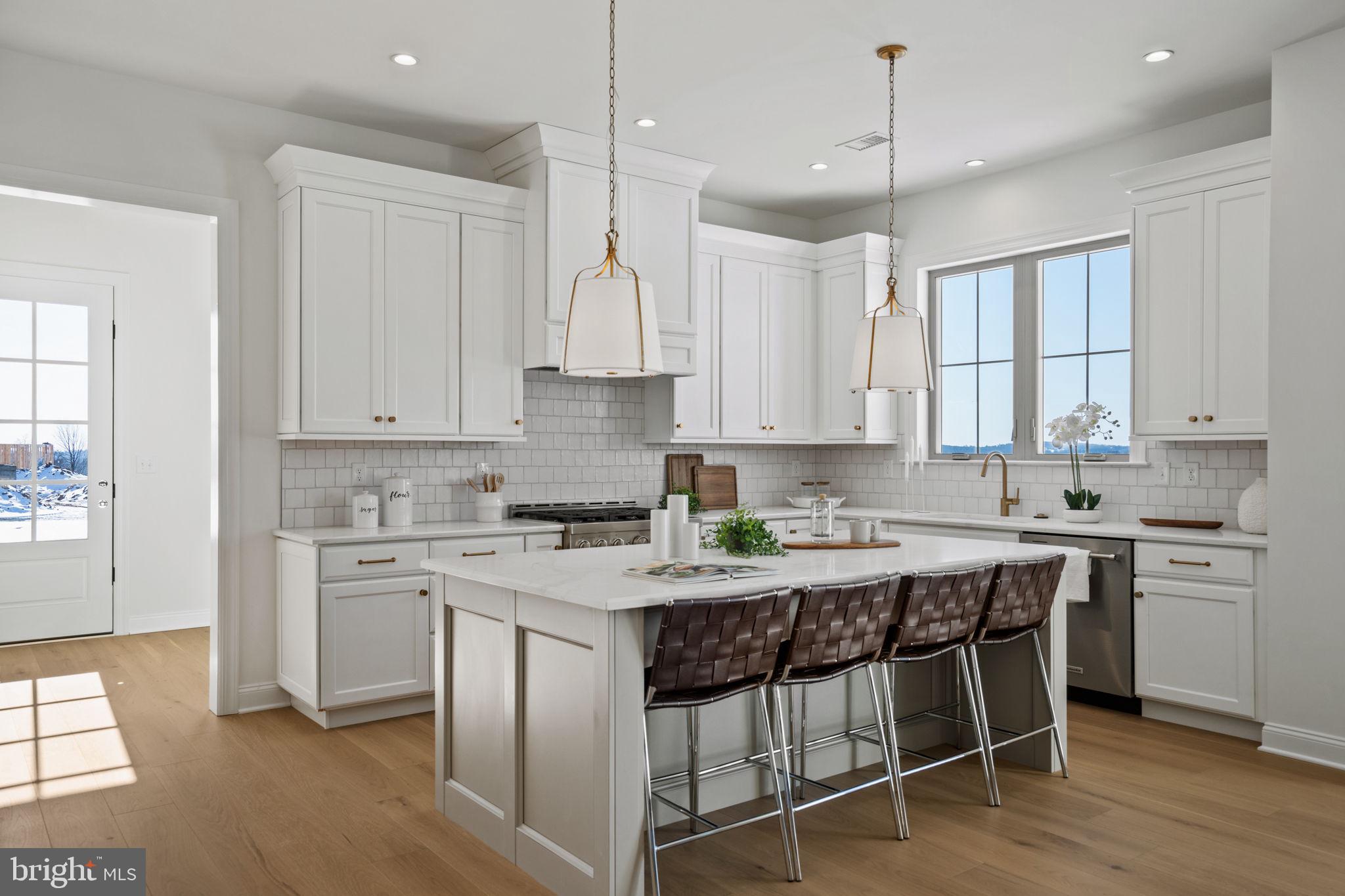 ESTATES AT STONECLIFF - Residential