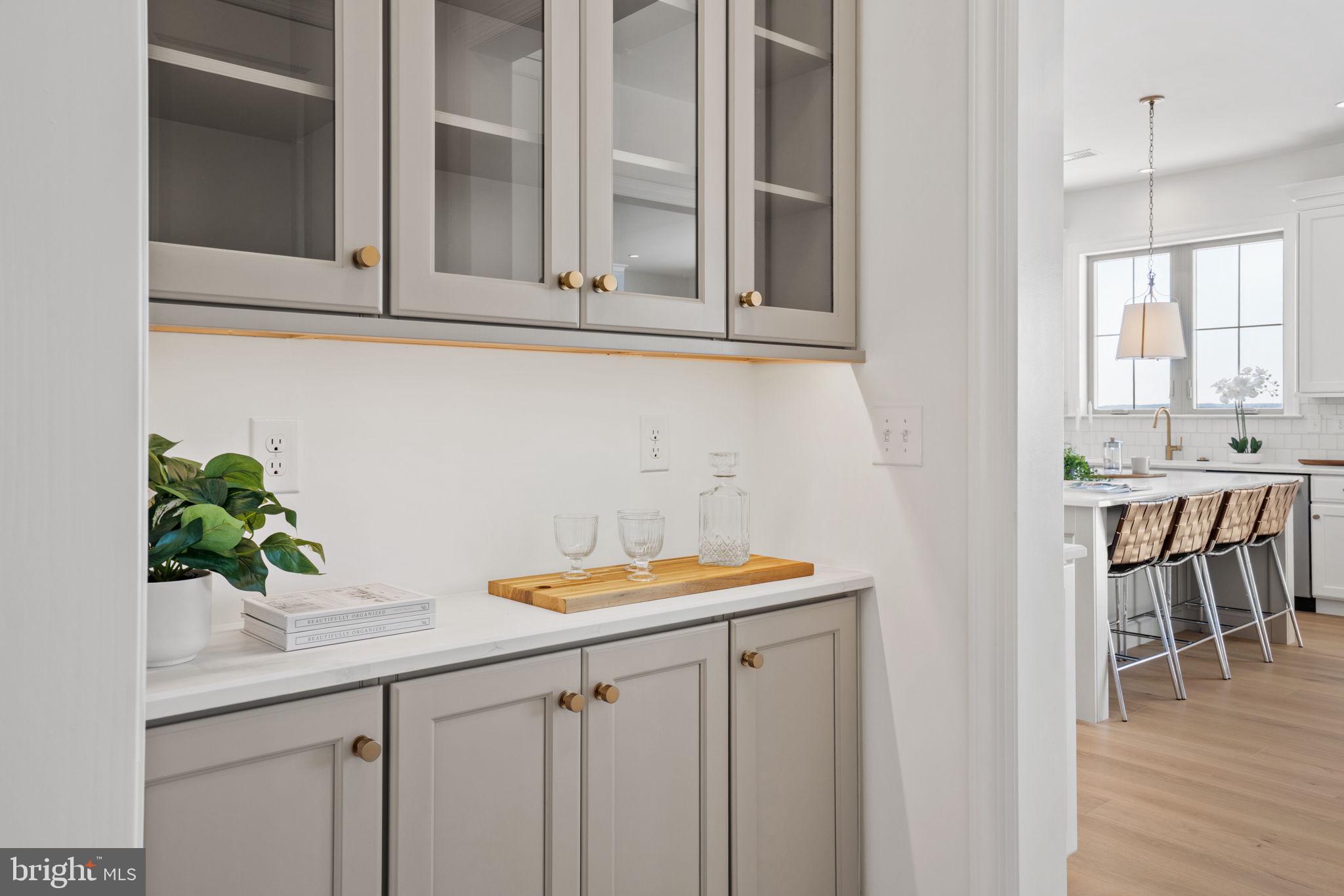 ESTATES AT STONECLIFF - Residential