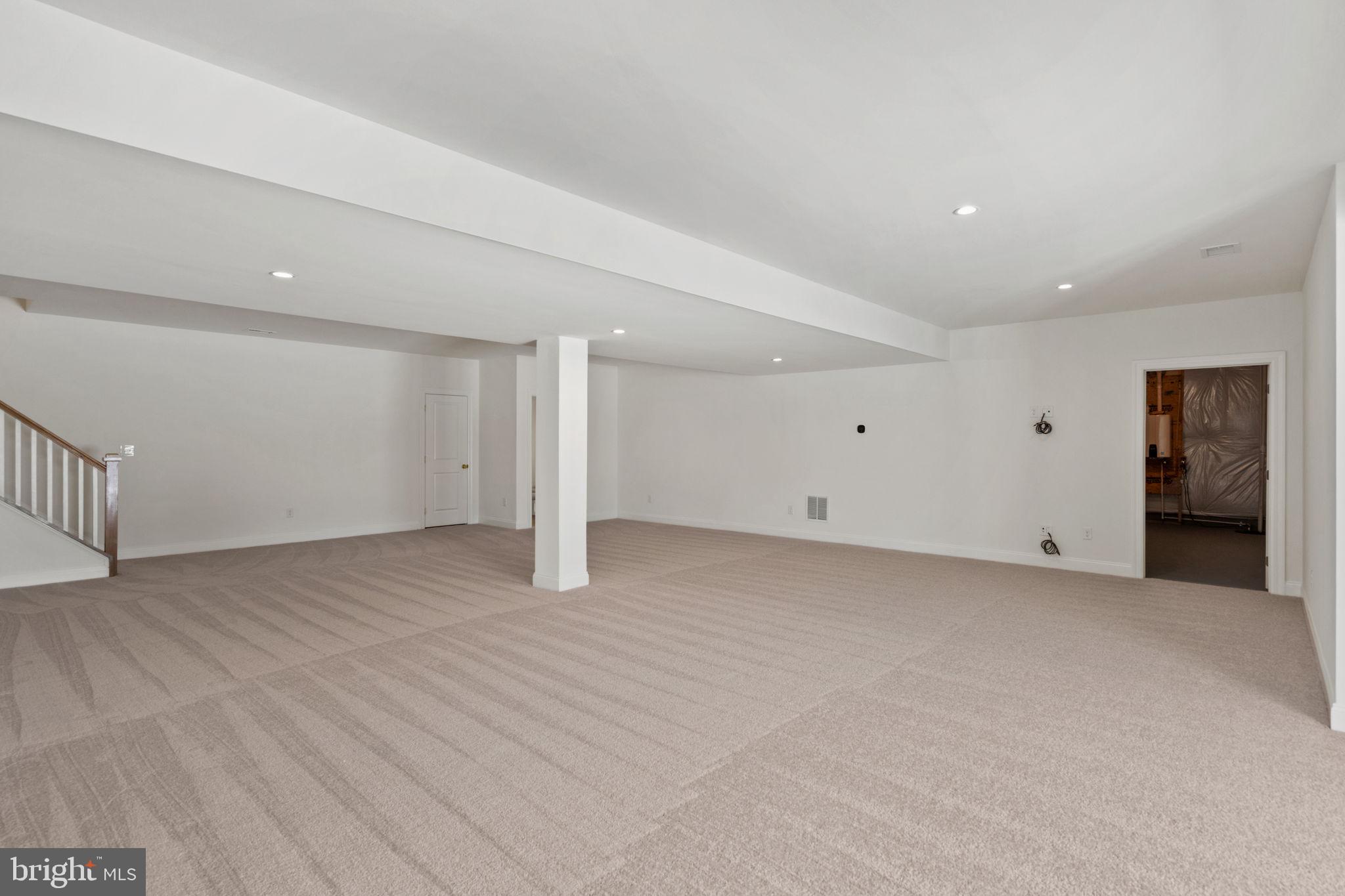 ESTATES AT STONECLIFF - Residential