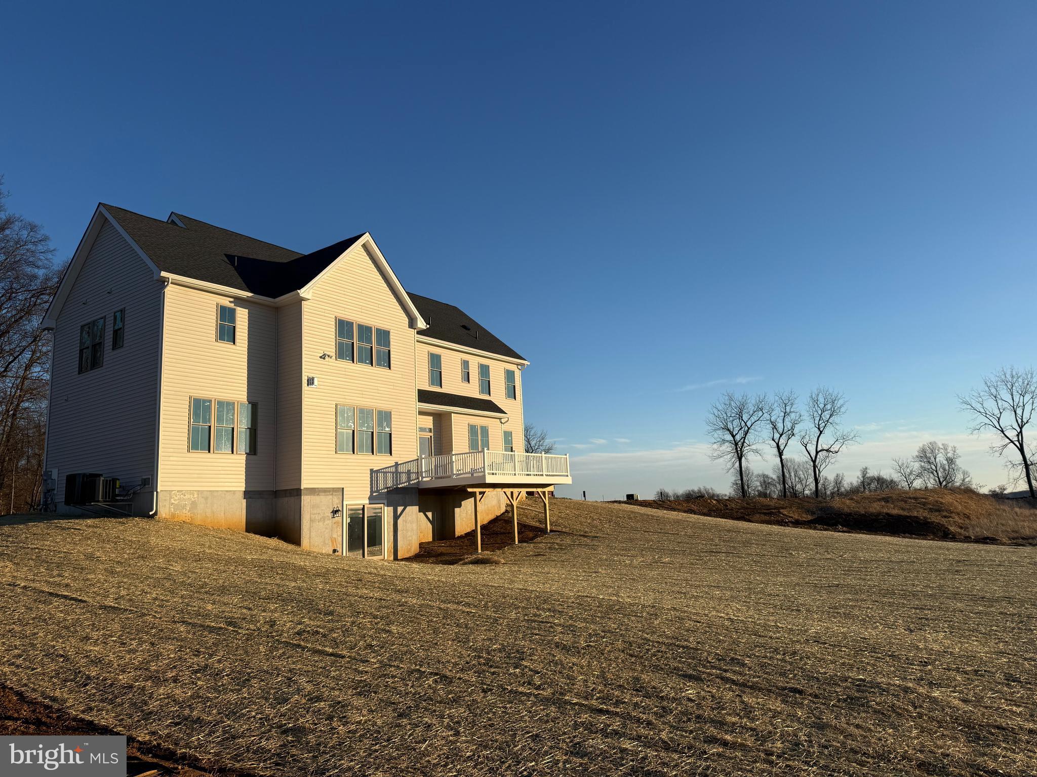 ESTATES AT STONECLIFF - Residential
