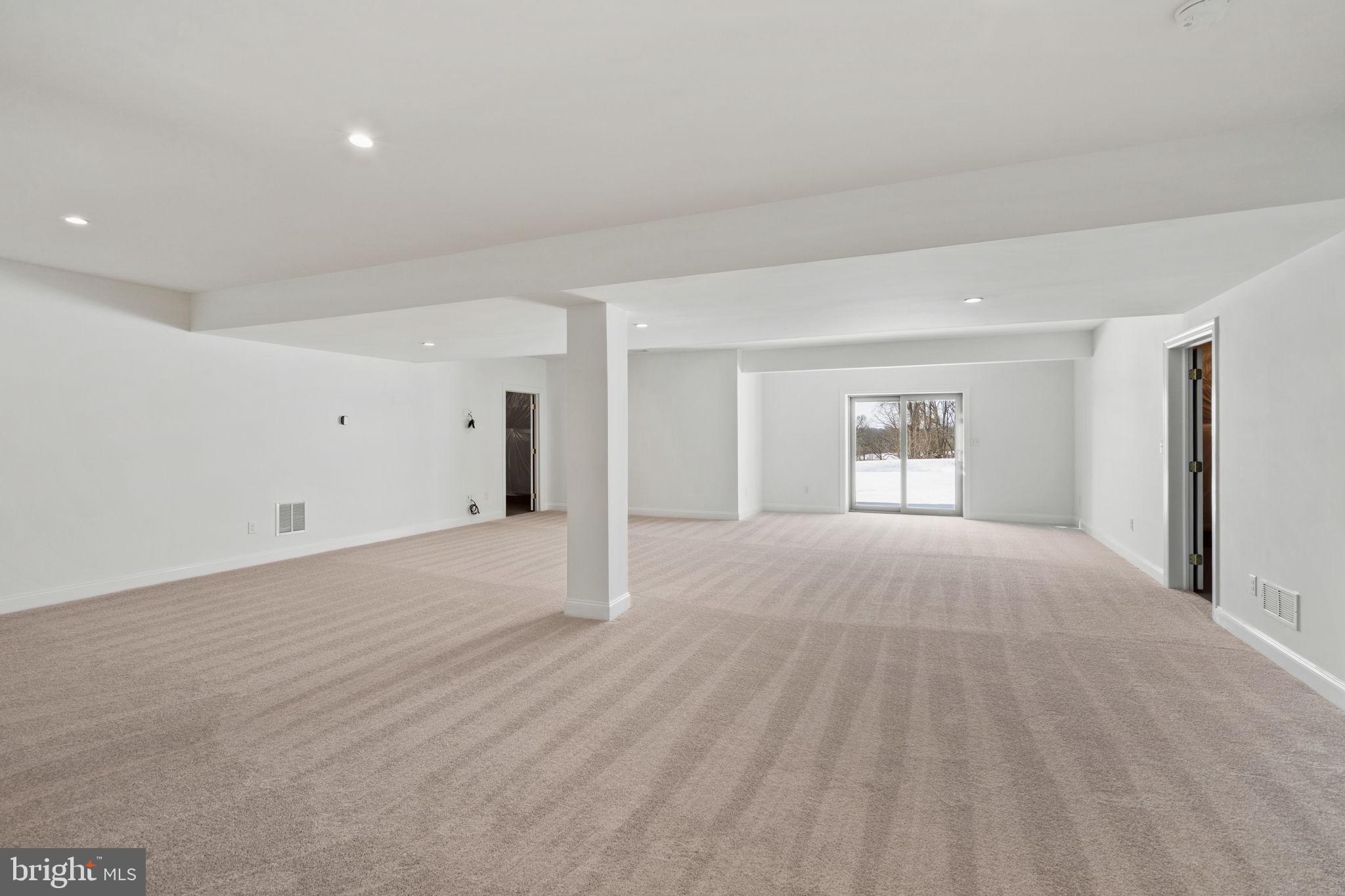 ESTATES AT STONECLIFF - Residential