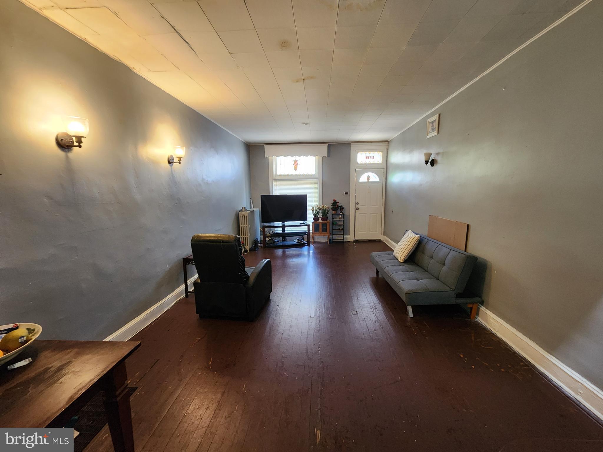 ELLWOOD PARK - Residential