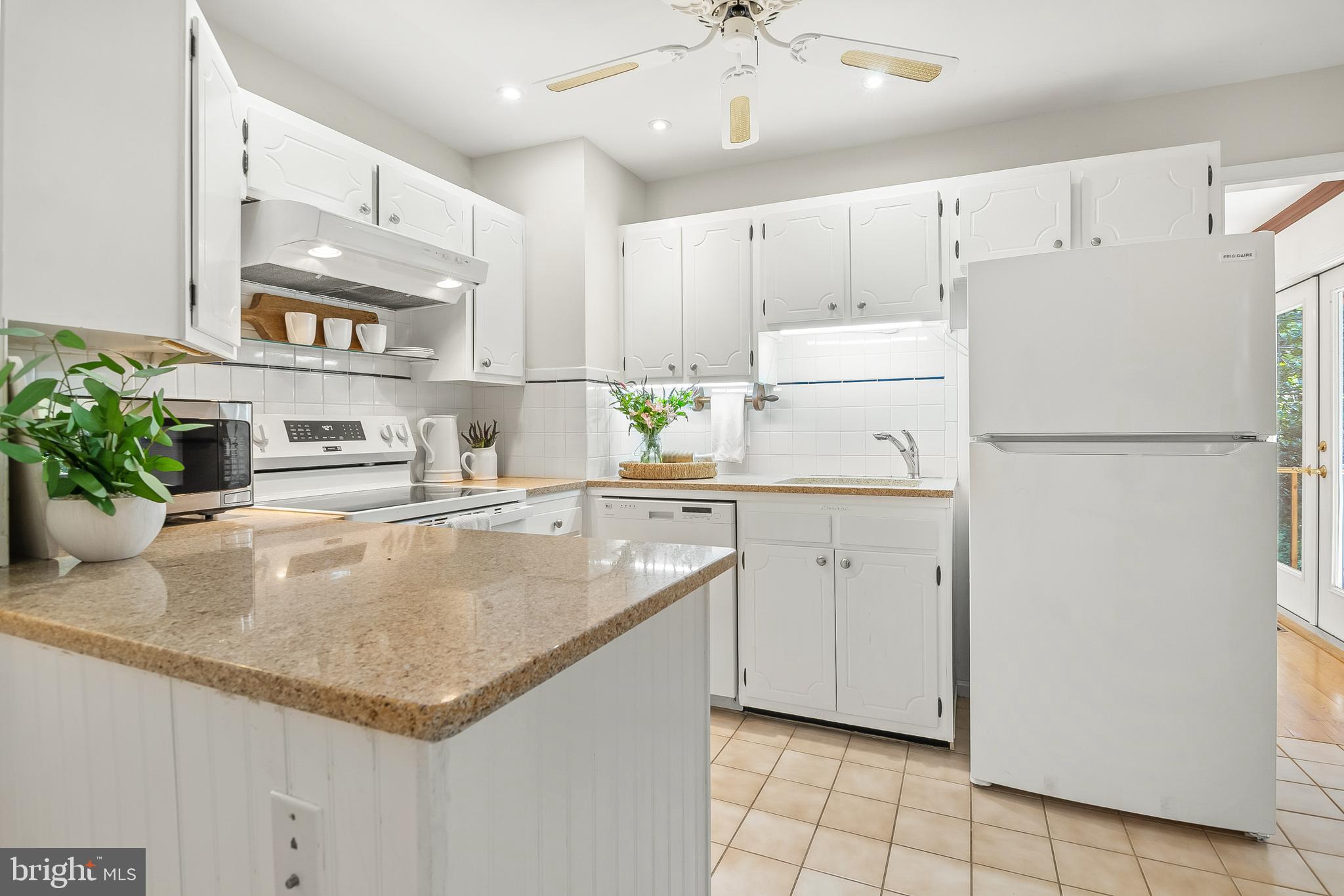 PENDENNIS MOUNT - Residential