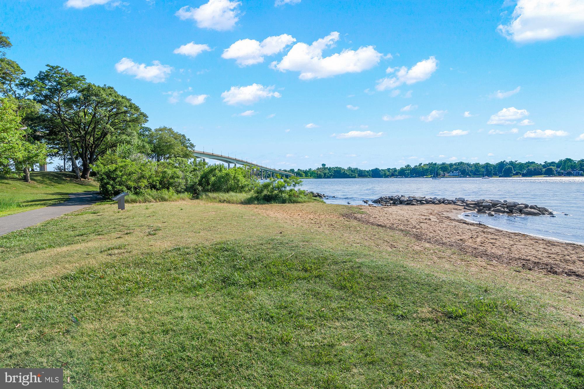 PENDENNIS MOUNT - Residential