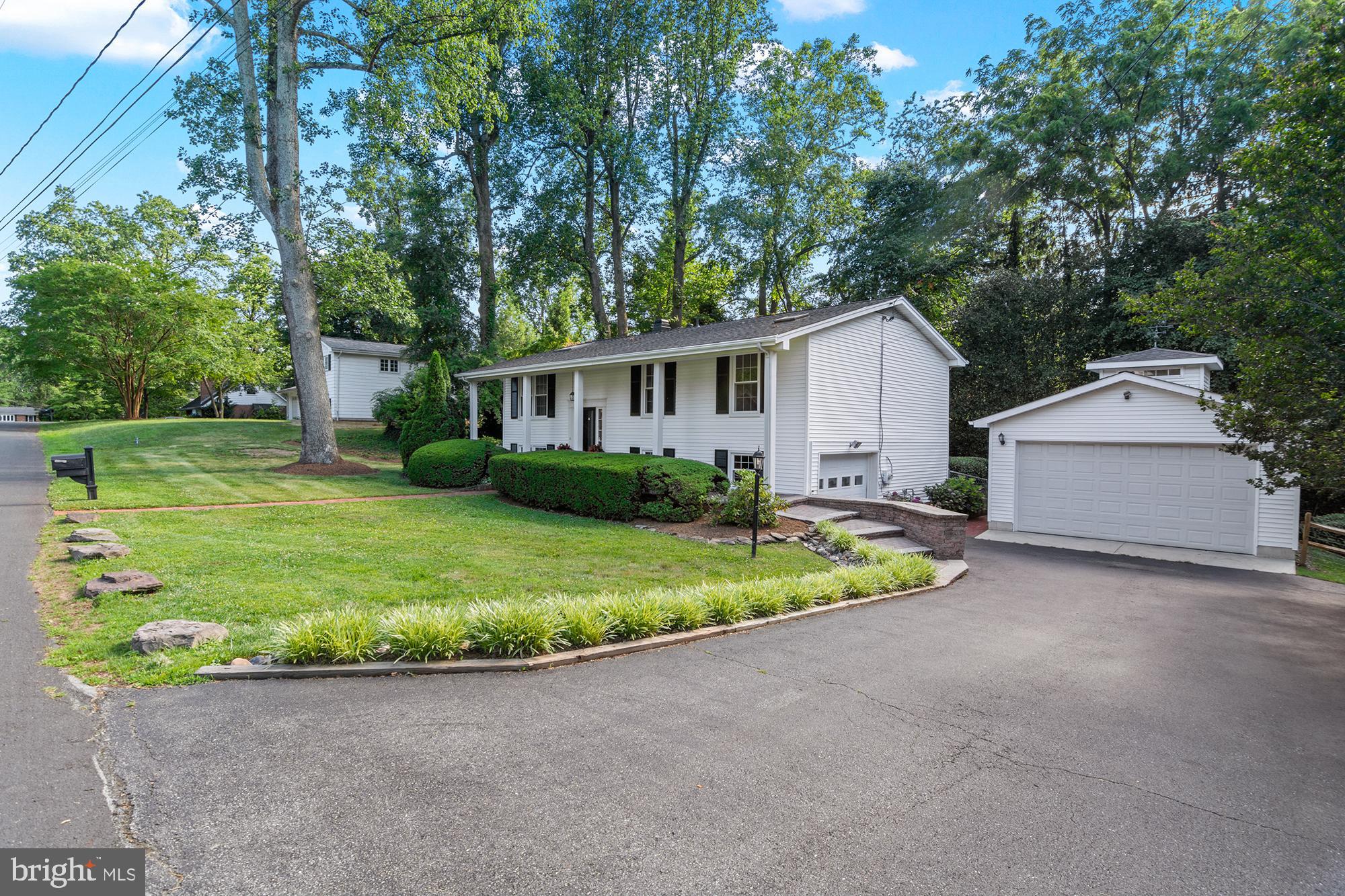 PENDENNIS MOUNT - Residential